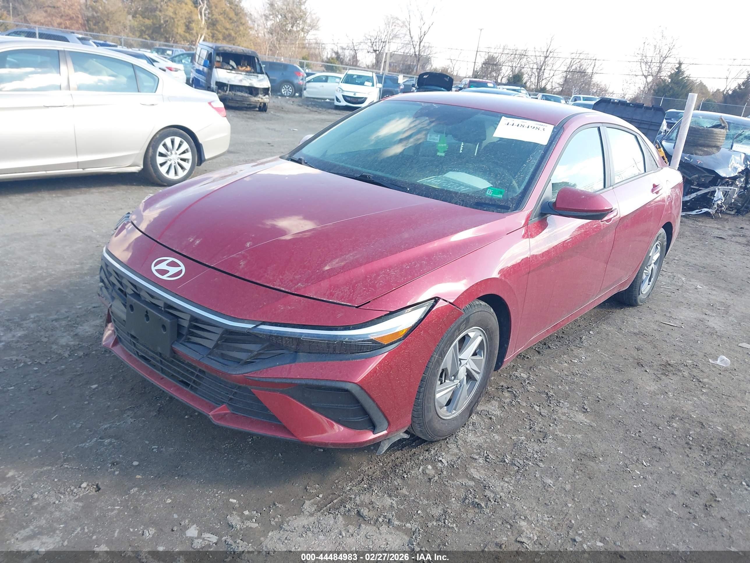 HYUNDAI ELANTRA image 2