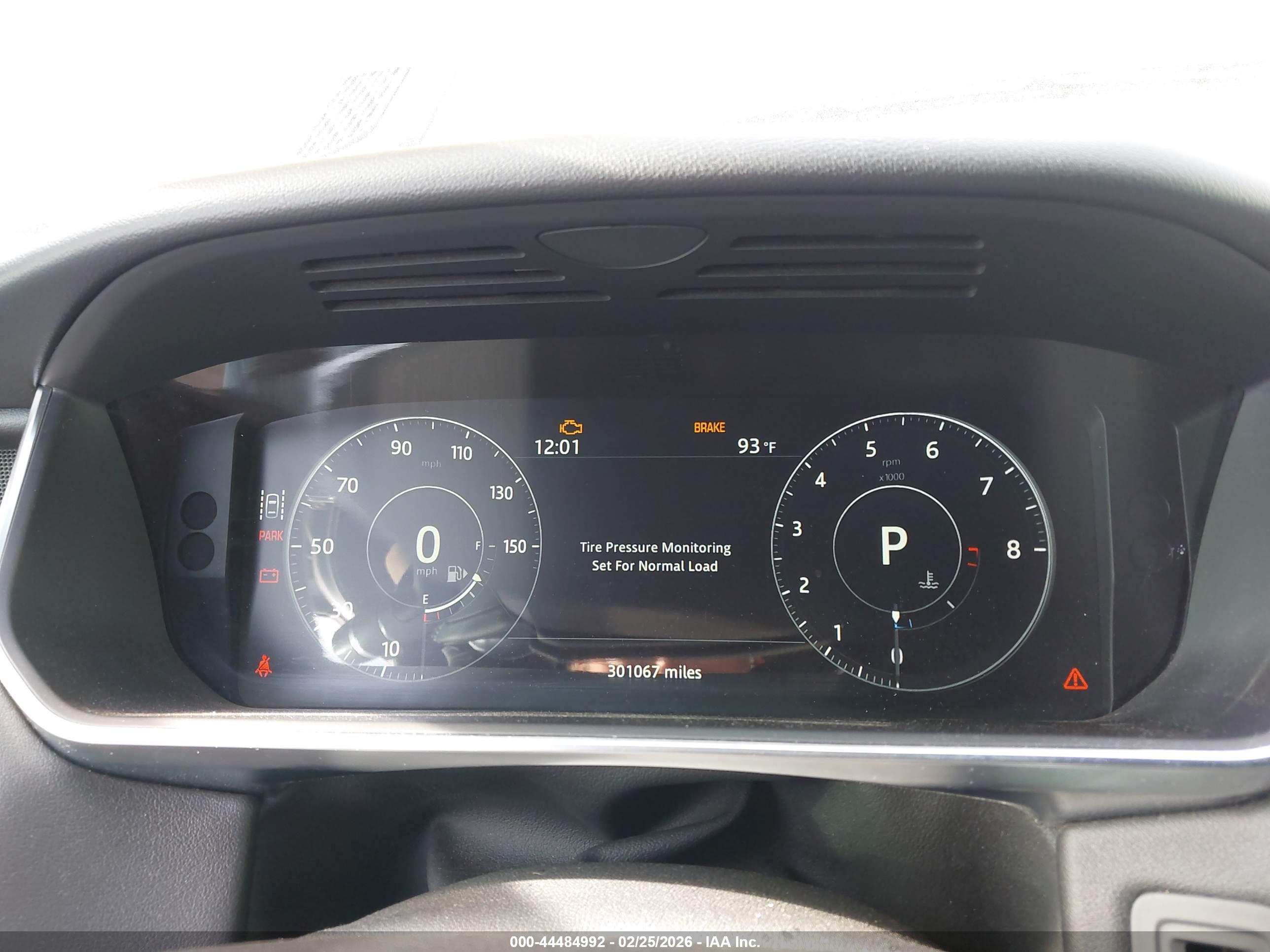 LAND ROVER image 7