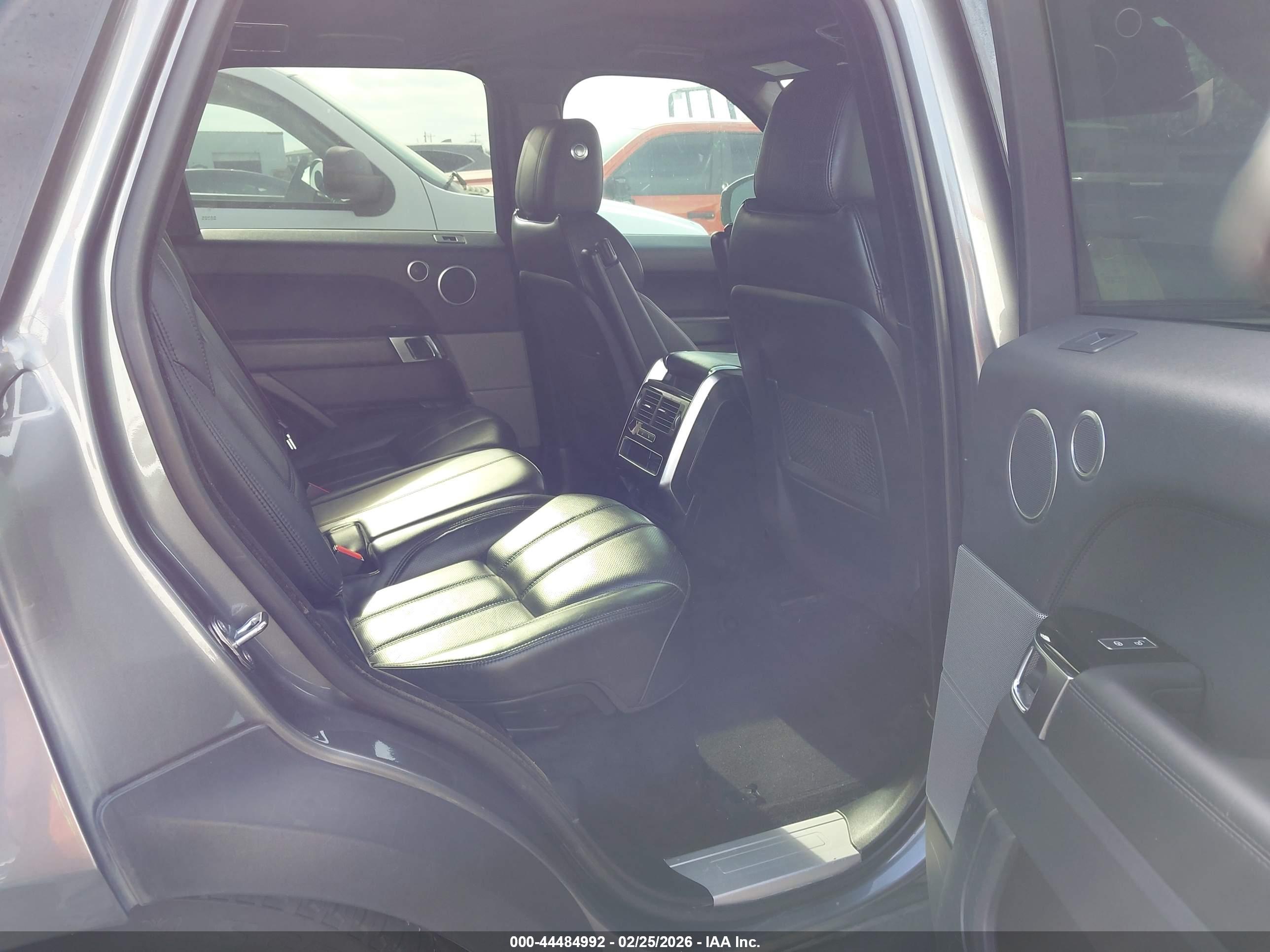 LAND ROVER image 8