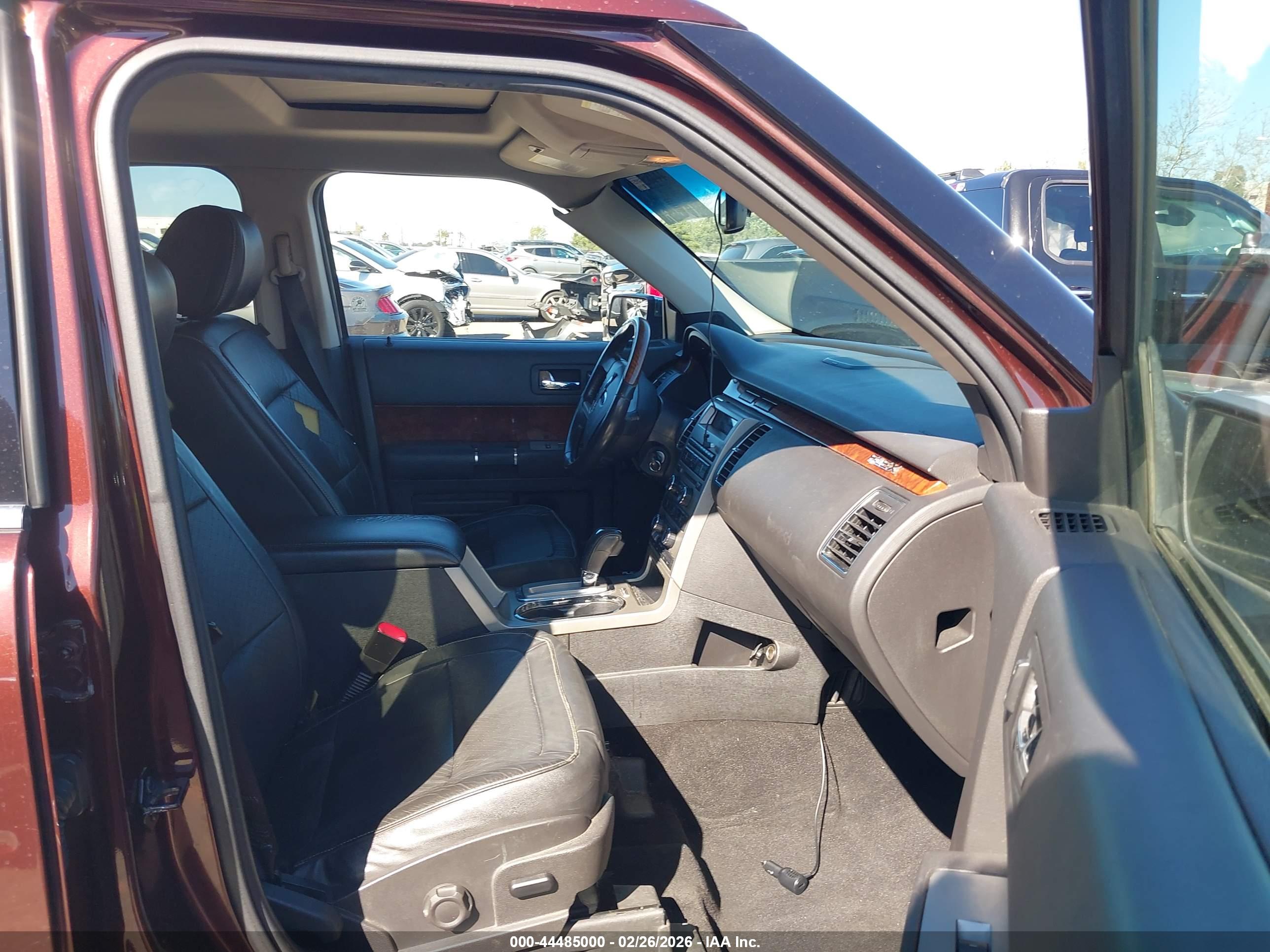 FORD FLEX image 5