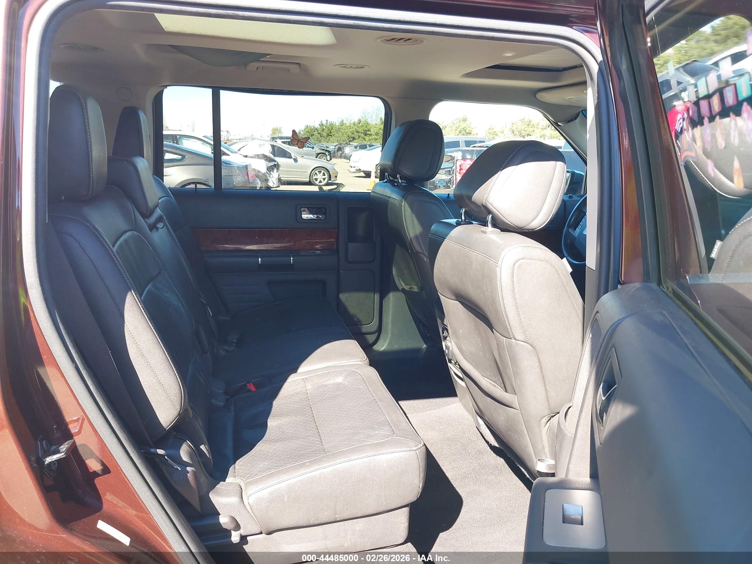 FORD FLEX image 8