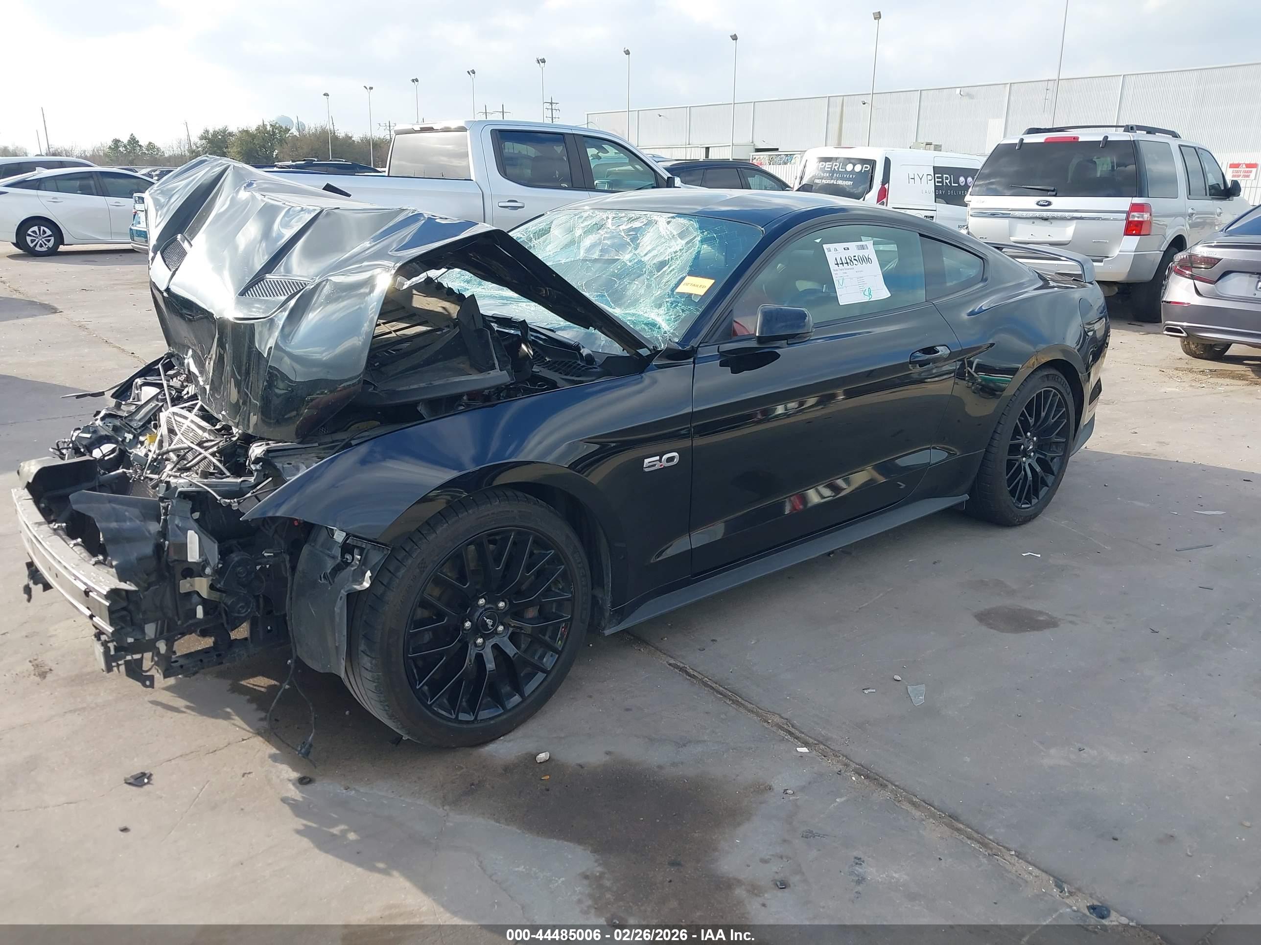 FORD MUSTANG image 2