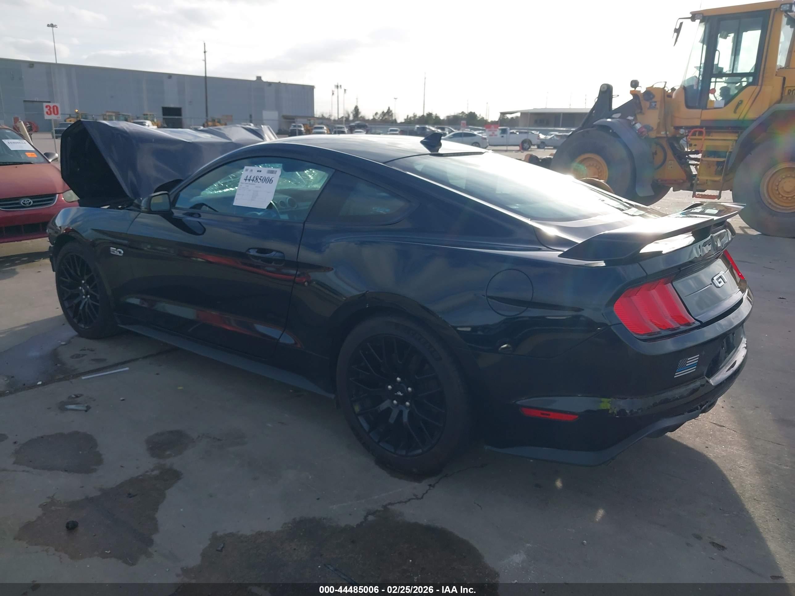 FORD MUSTANG image 3