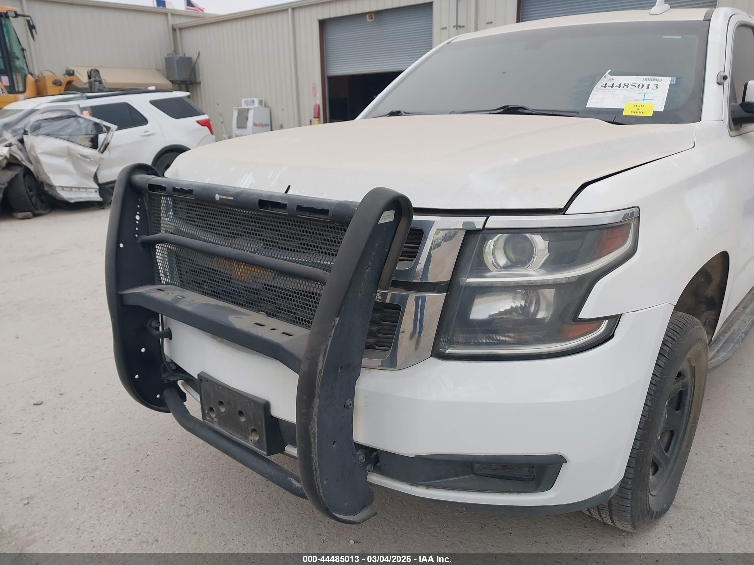 CHEVROLET TAHOE image 6