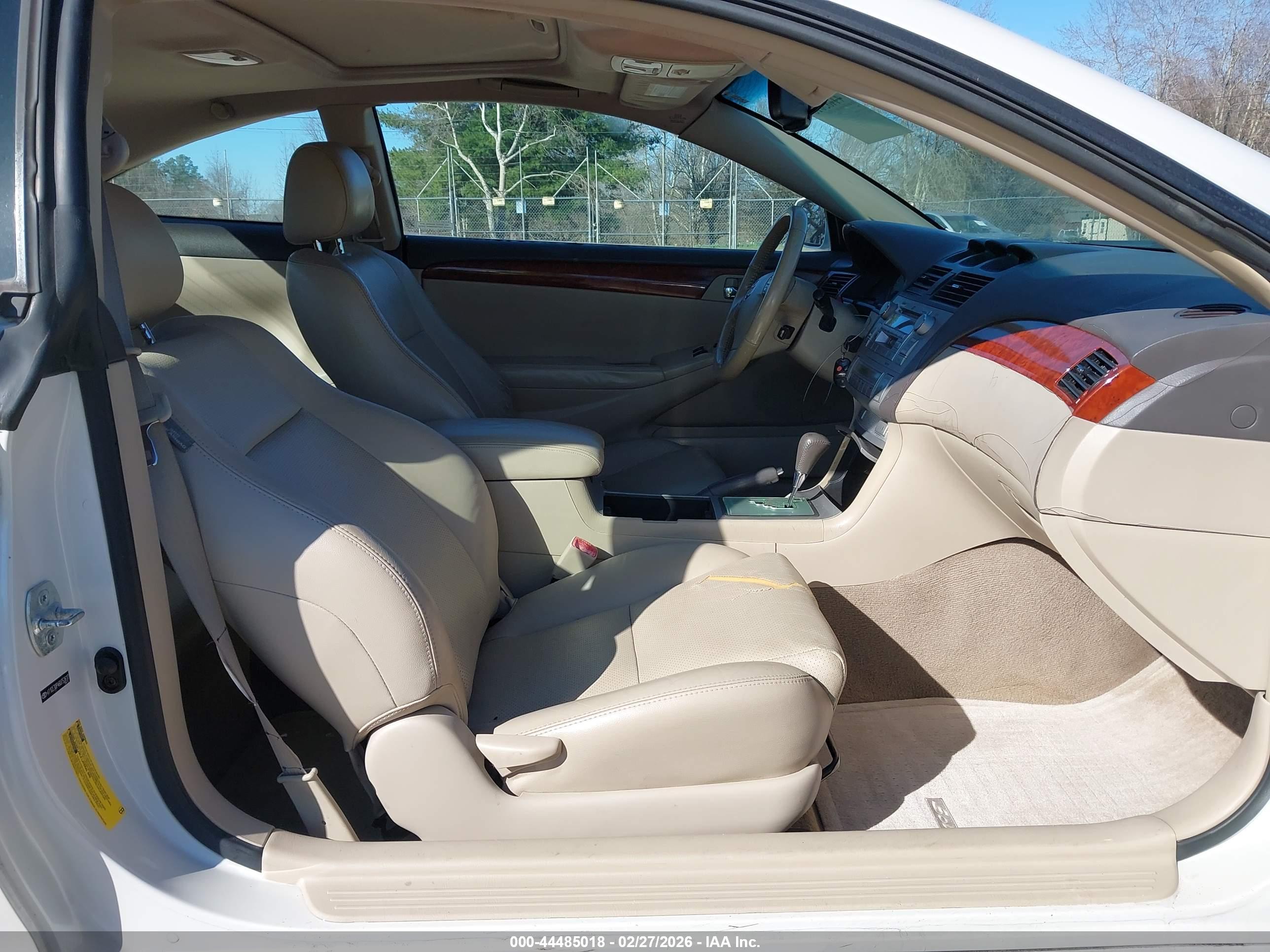 TOYOTA CAMRY image 5
