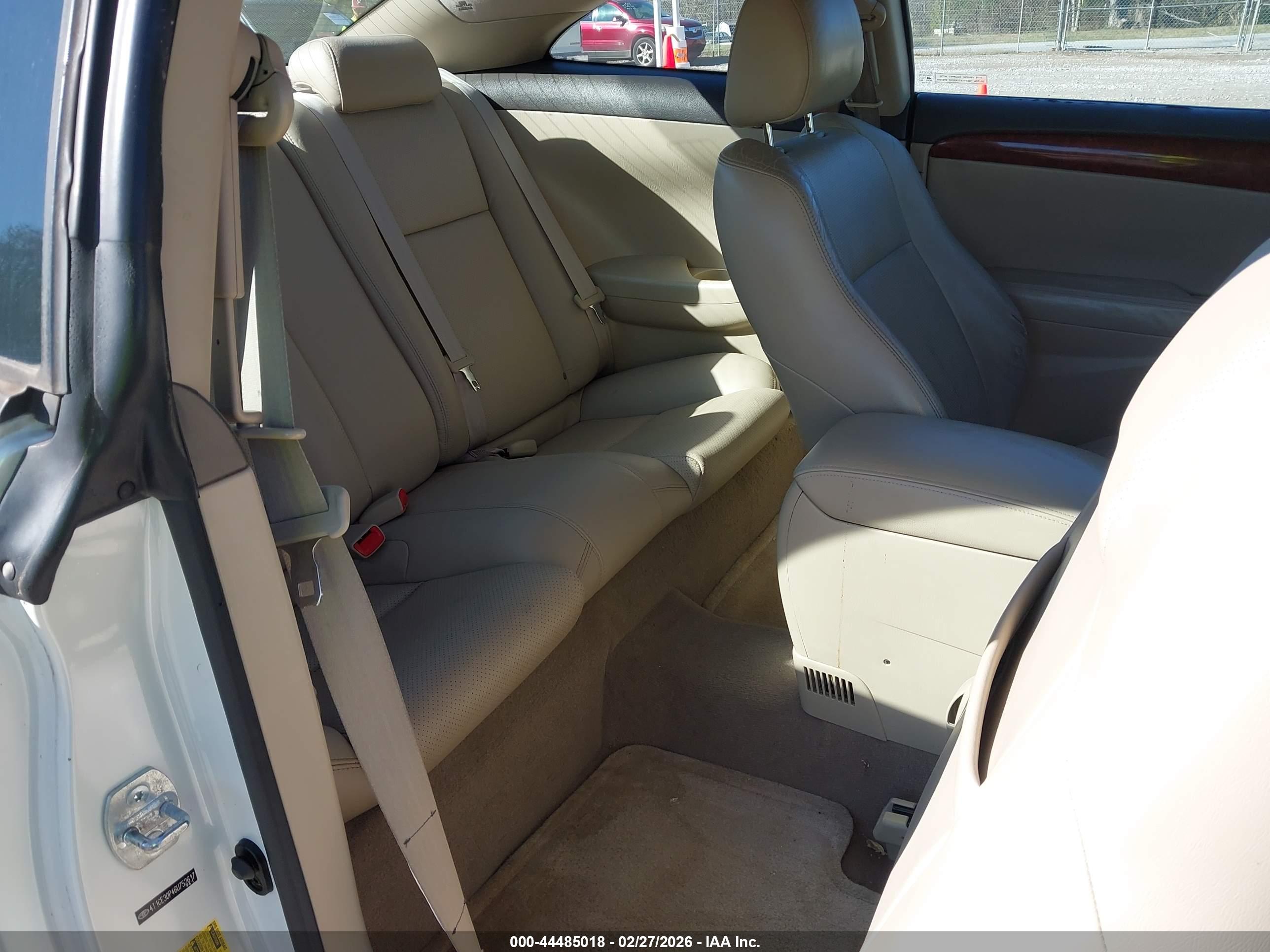 TOYOTA CAMRY image 8