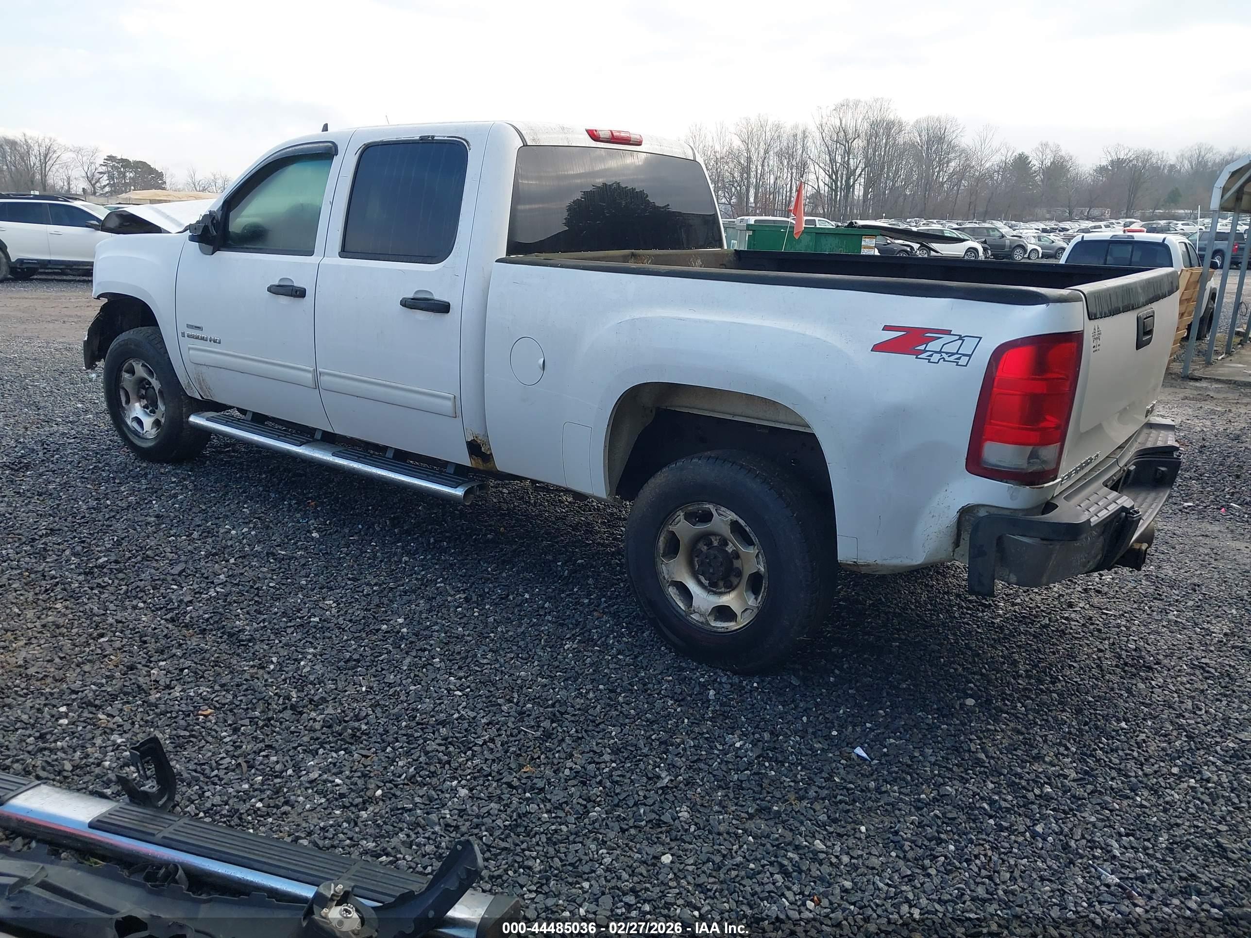 GMC SIERRA image 3