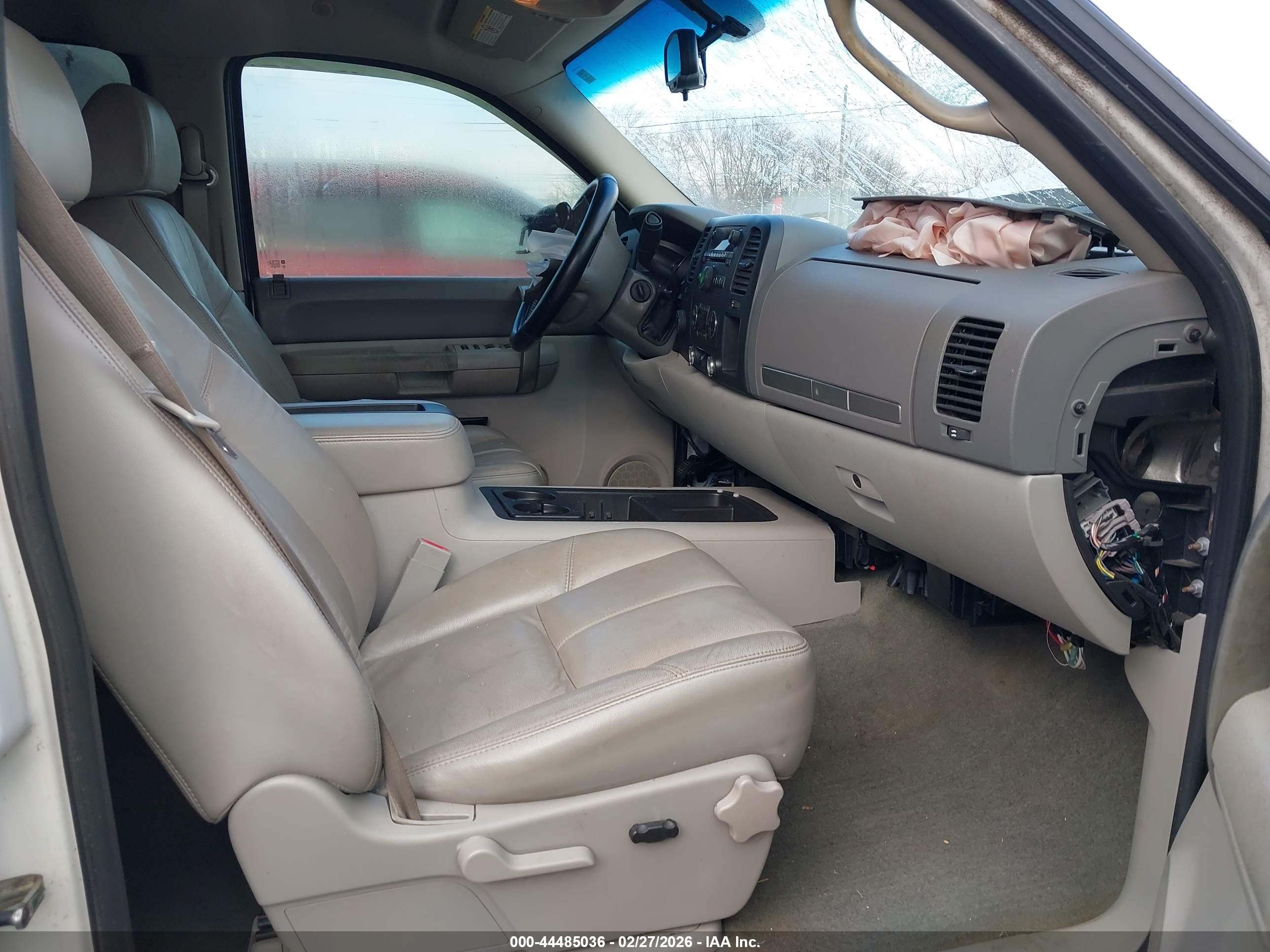 GMC SIERRA image 5