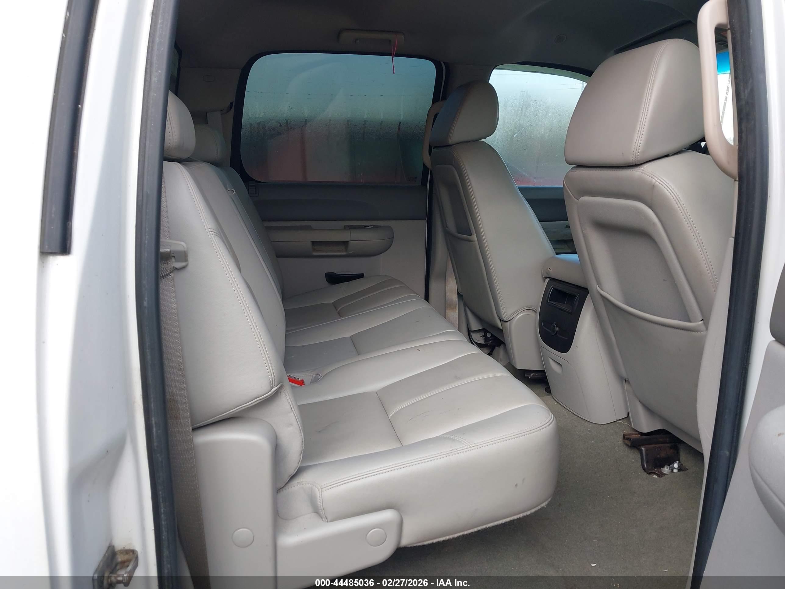 GMC SIERRA image 8