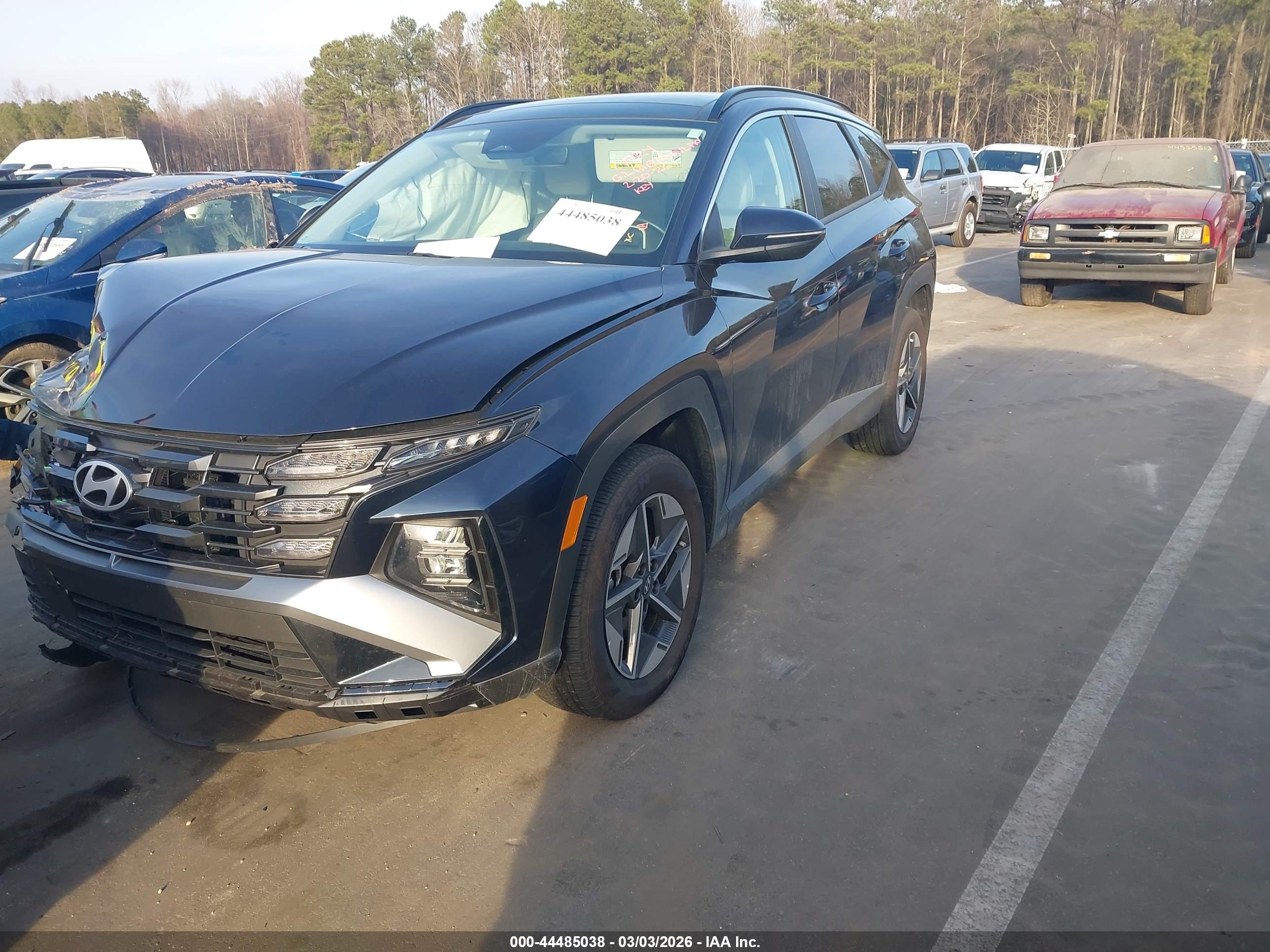 HYUNDAI TUCSON image 2
