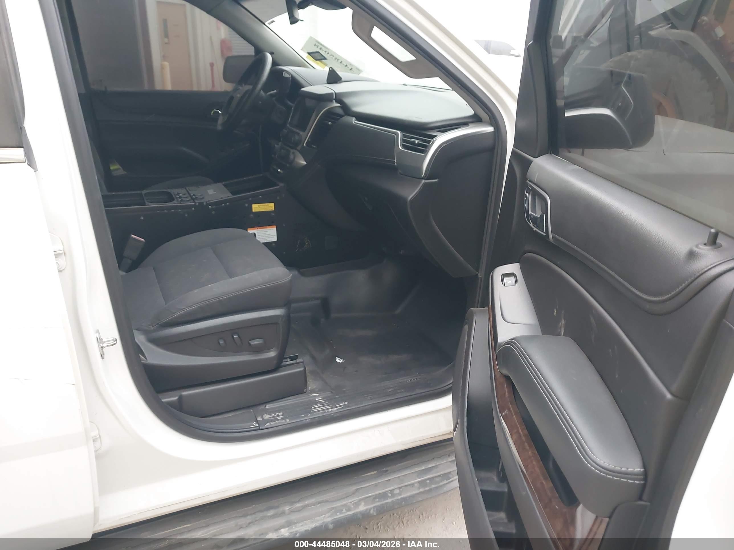 CHEVROLET TAHOE image 5