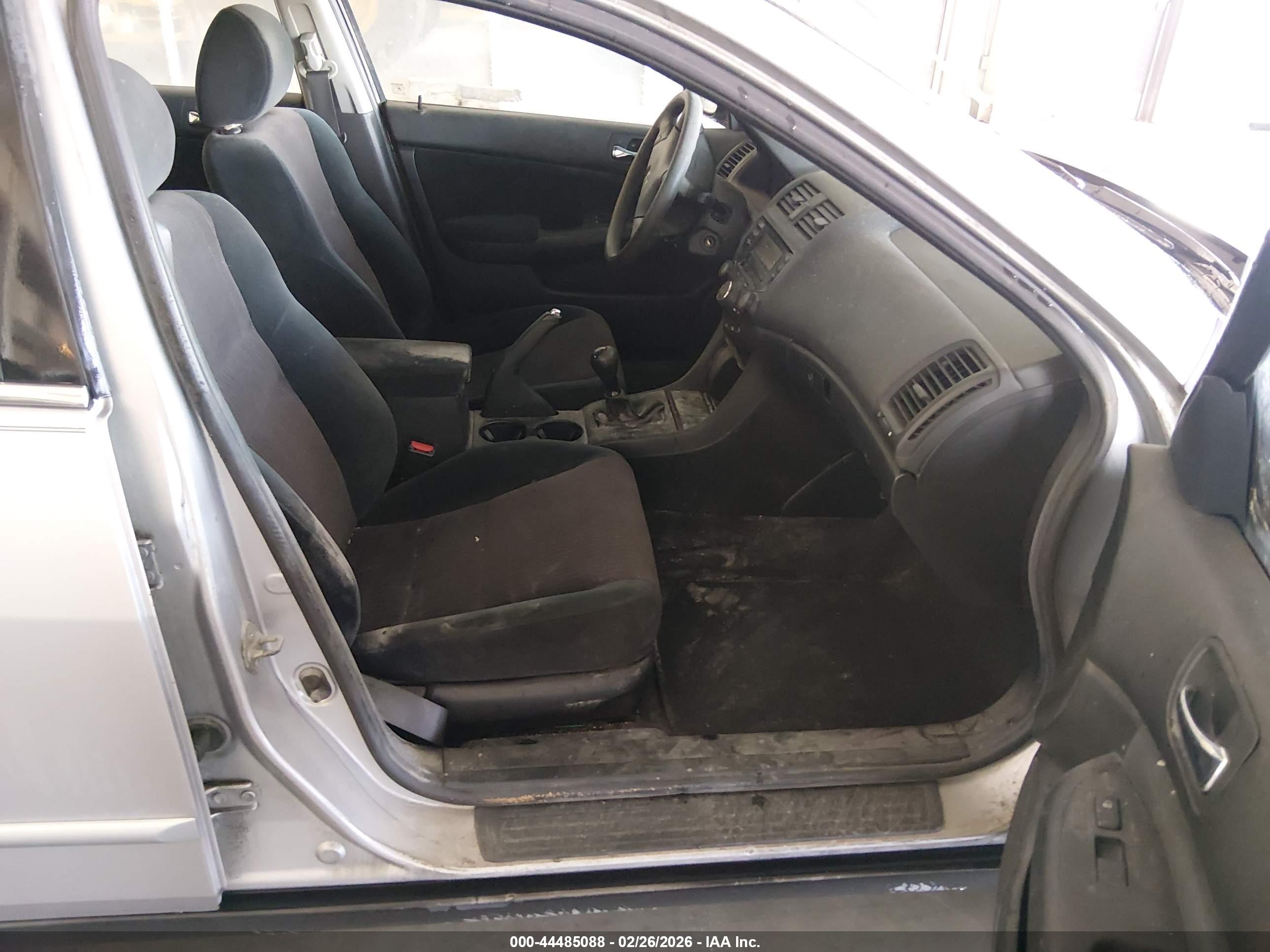 HONDA ACCORD image 5
