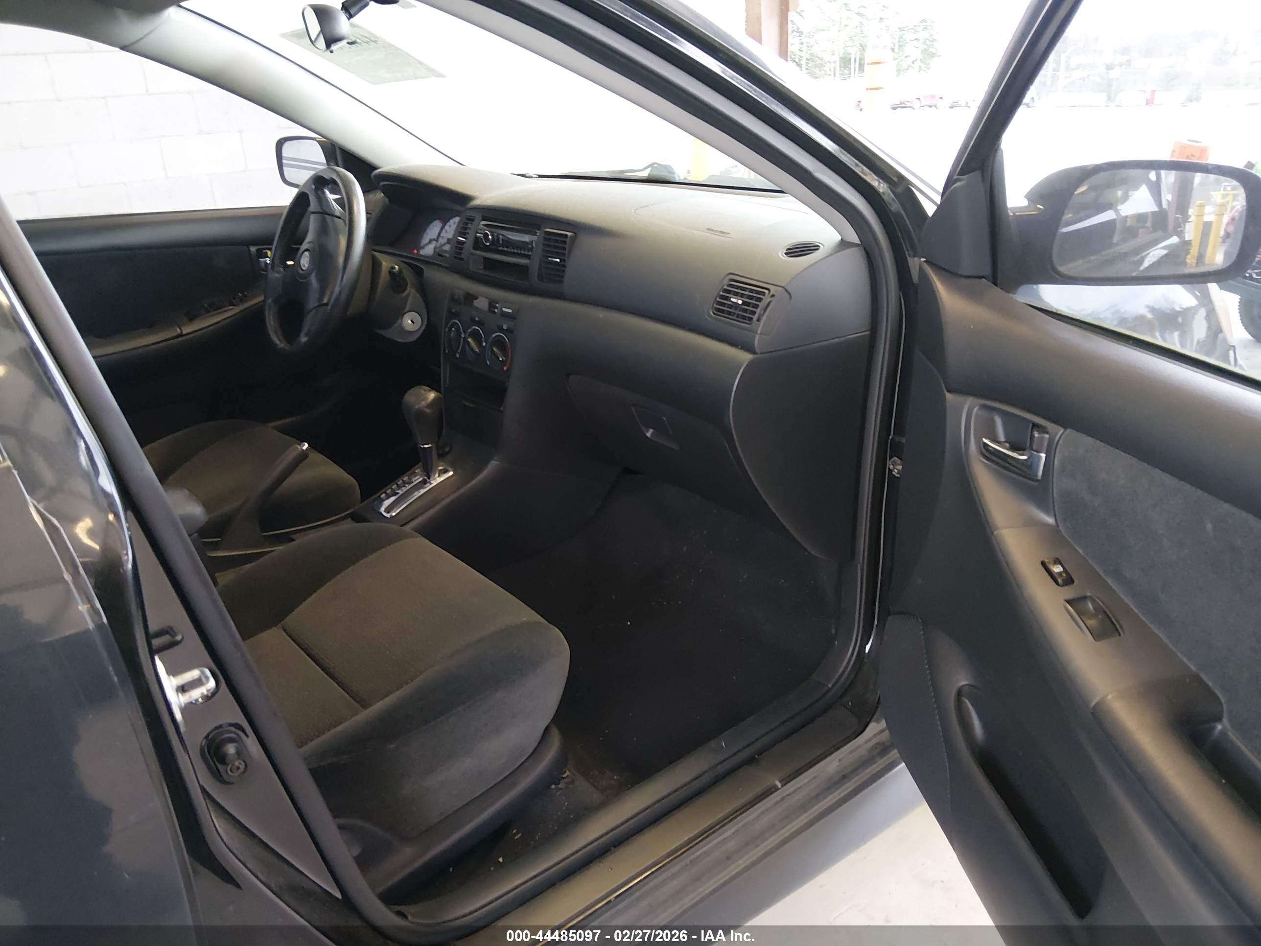 TOYOTA COROLLA image 5