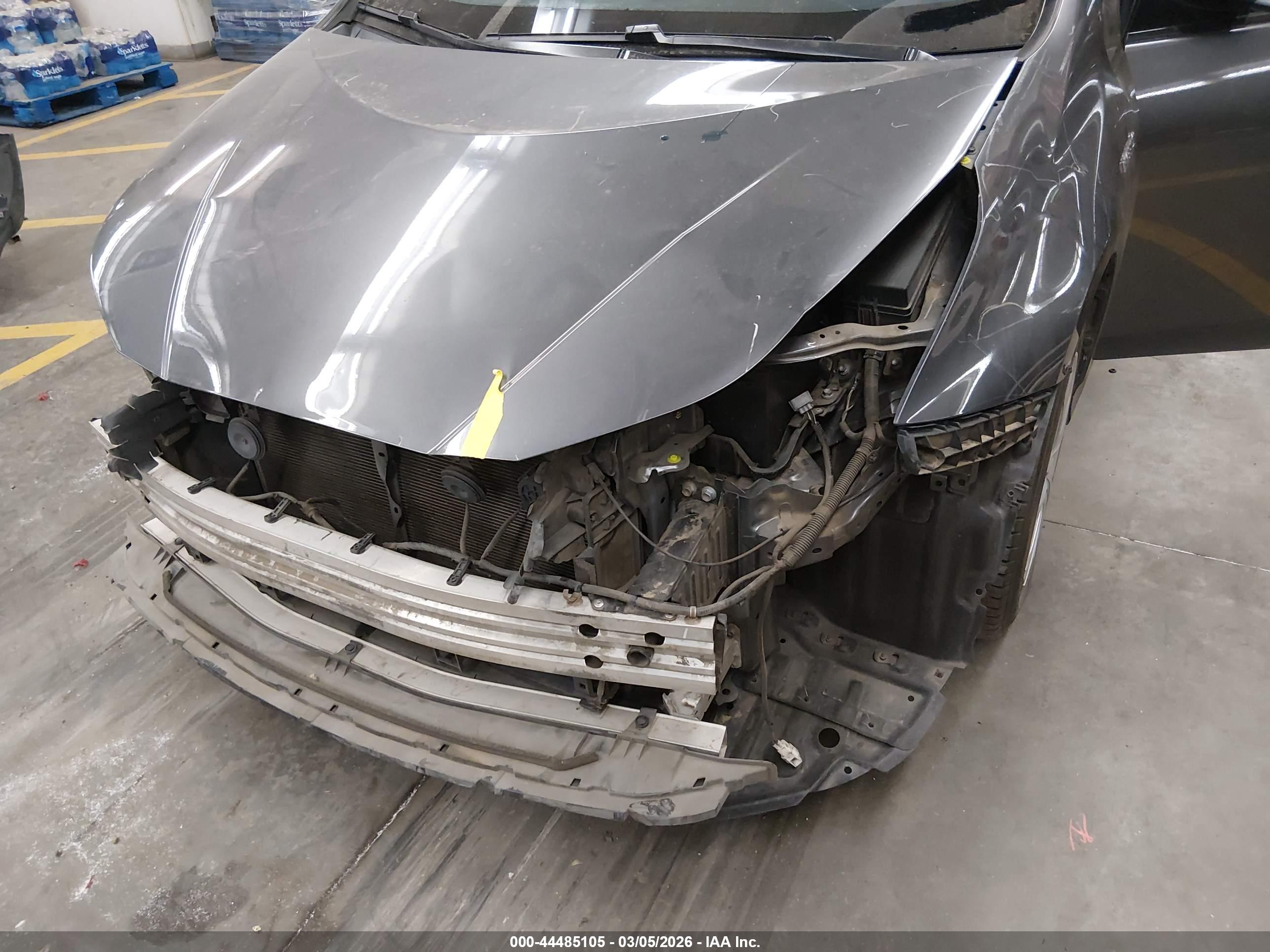 TOYOTA PRIUS image 6