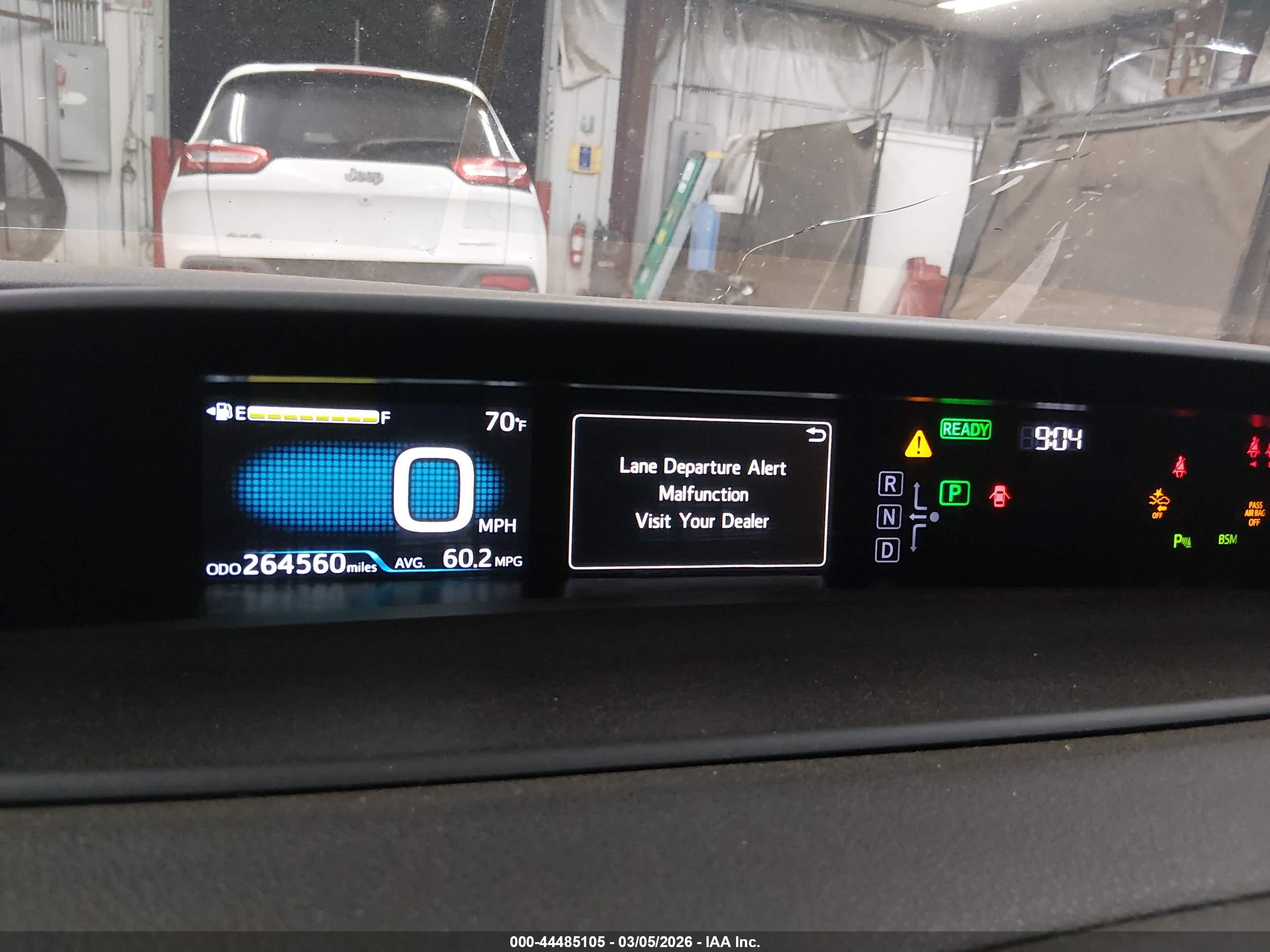 TOYOTA PRIUS image 7