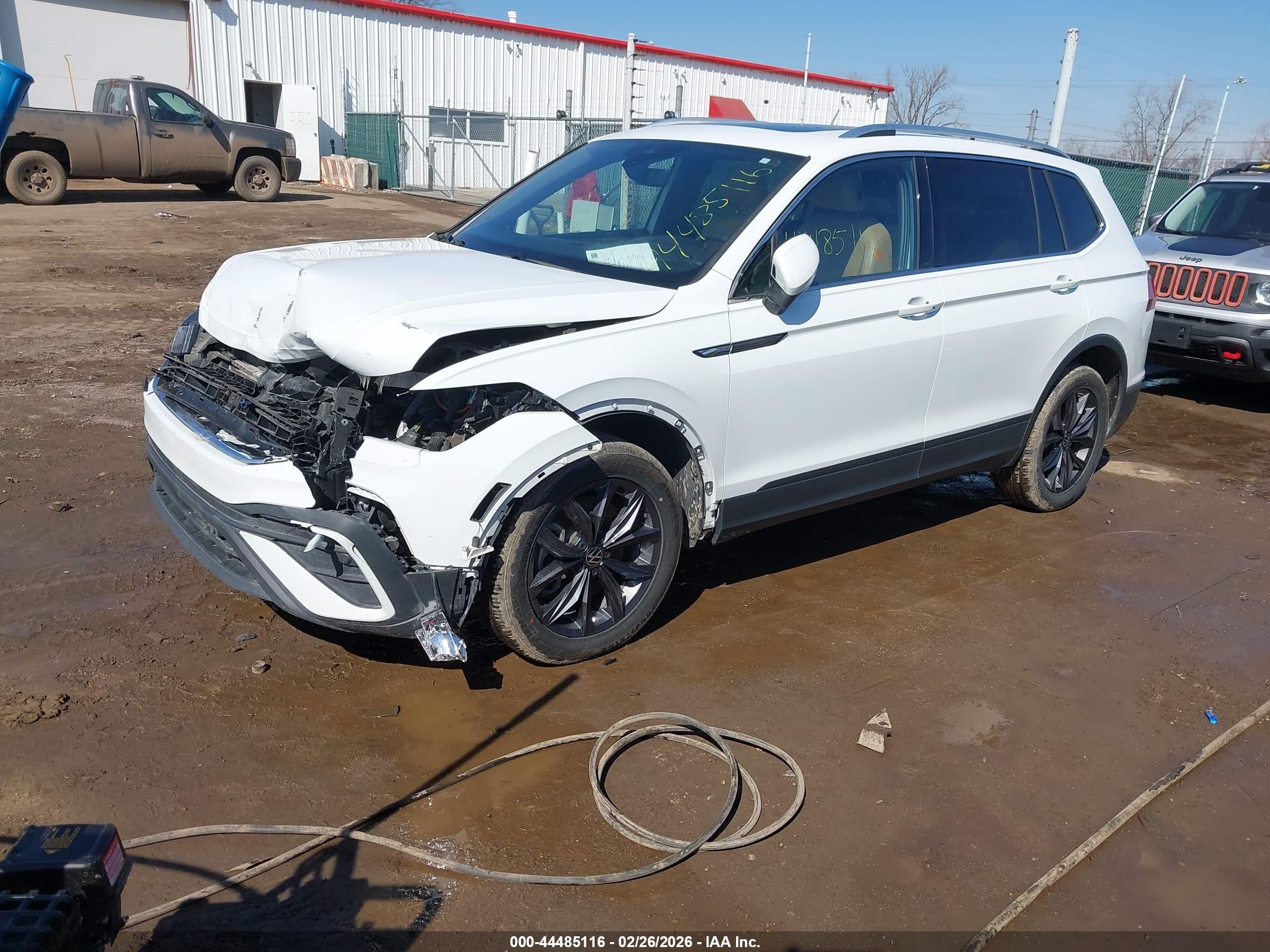VOLKSWAGEN TIGUAN image 2