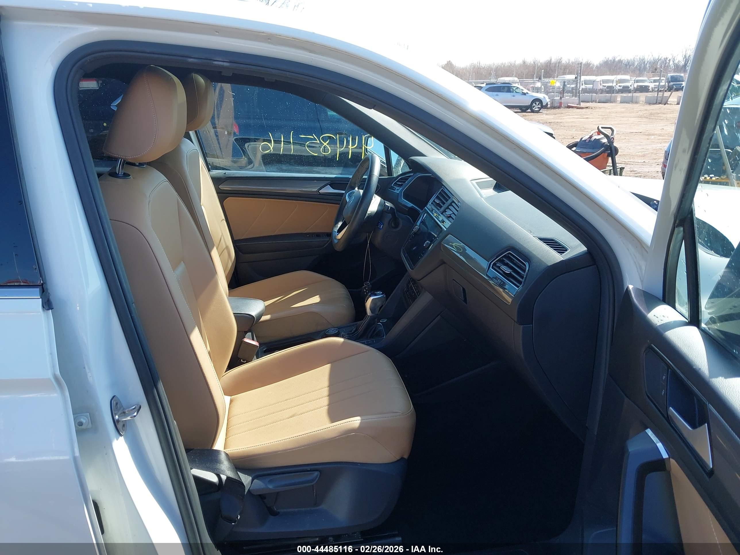 VOLKSWAGEN TIGUAN image 5