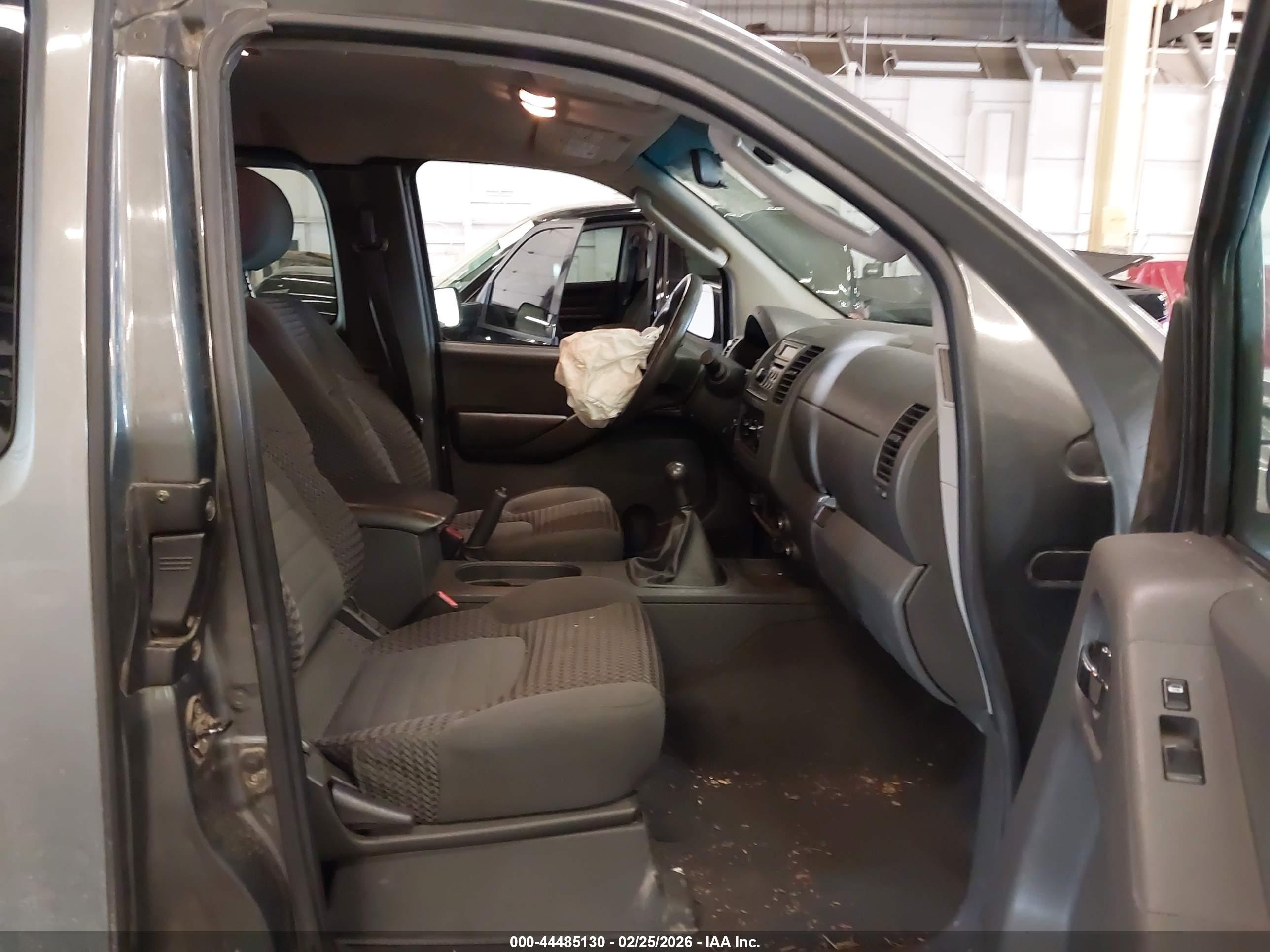 NISSAN FRONTIER image 5