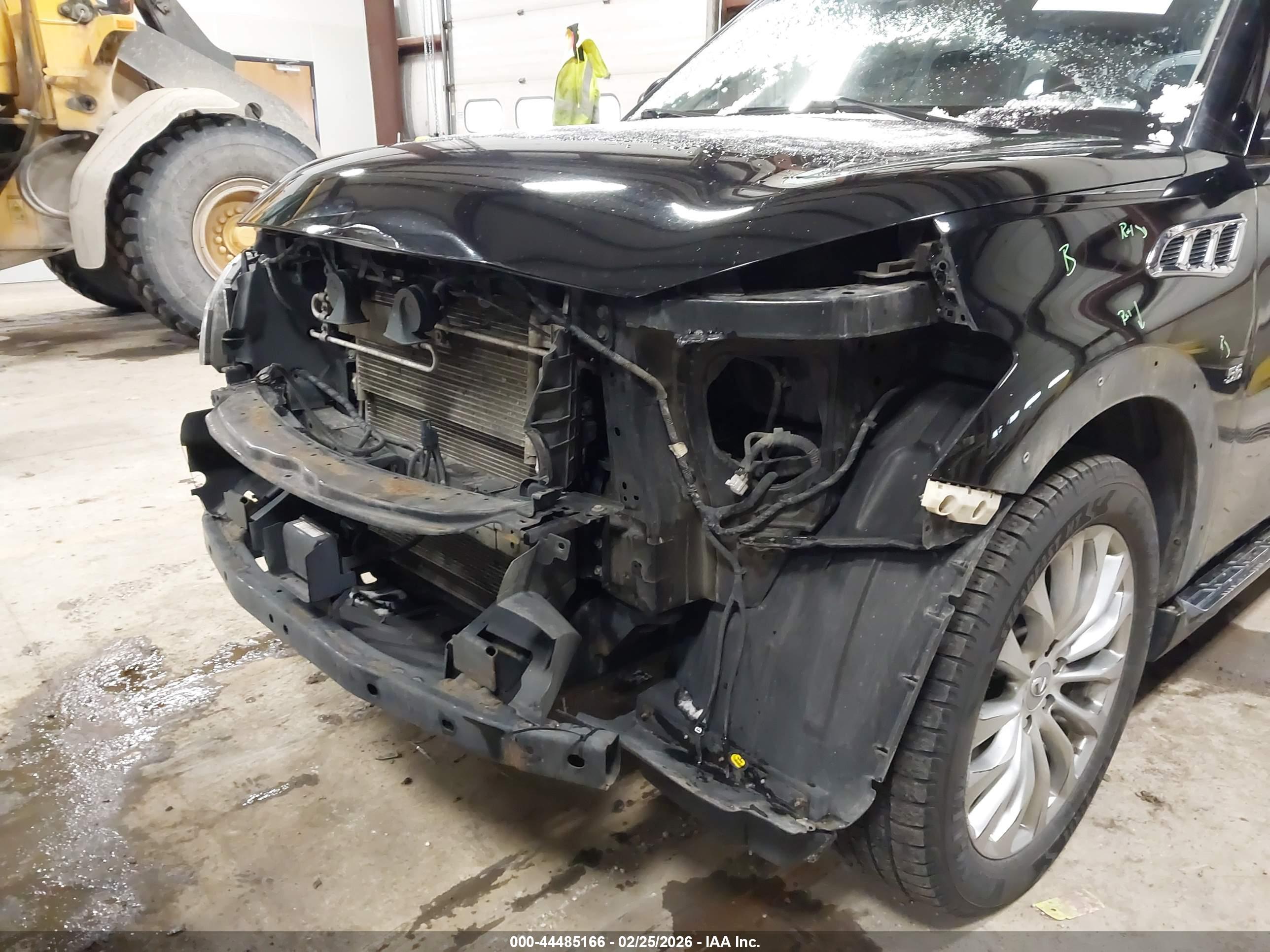 INFINITI QX80 image 6