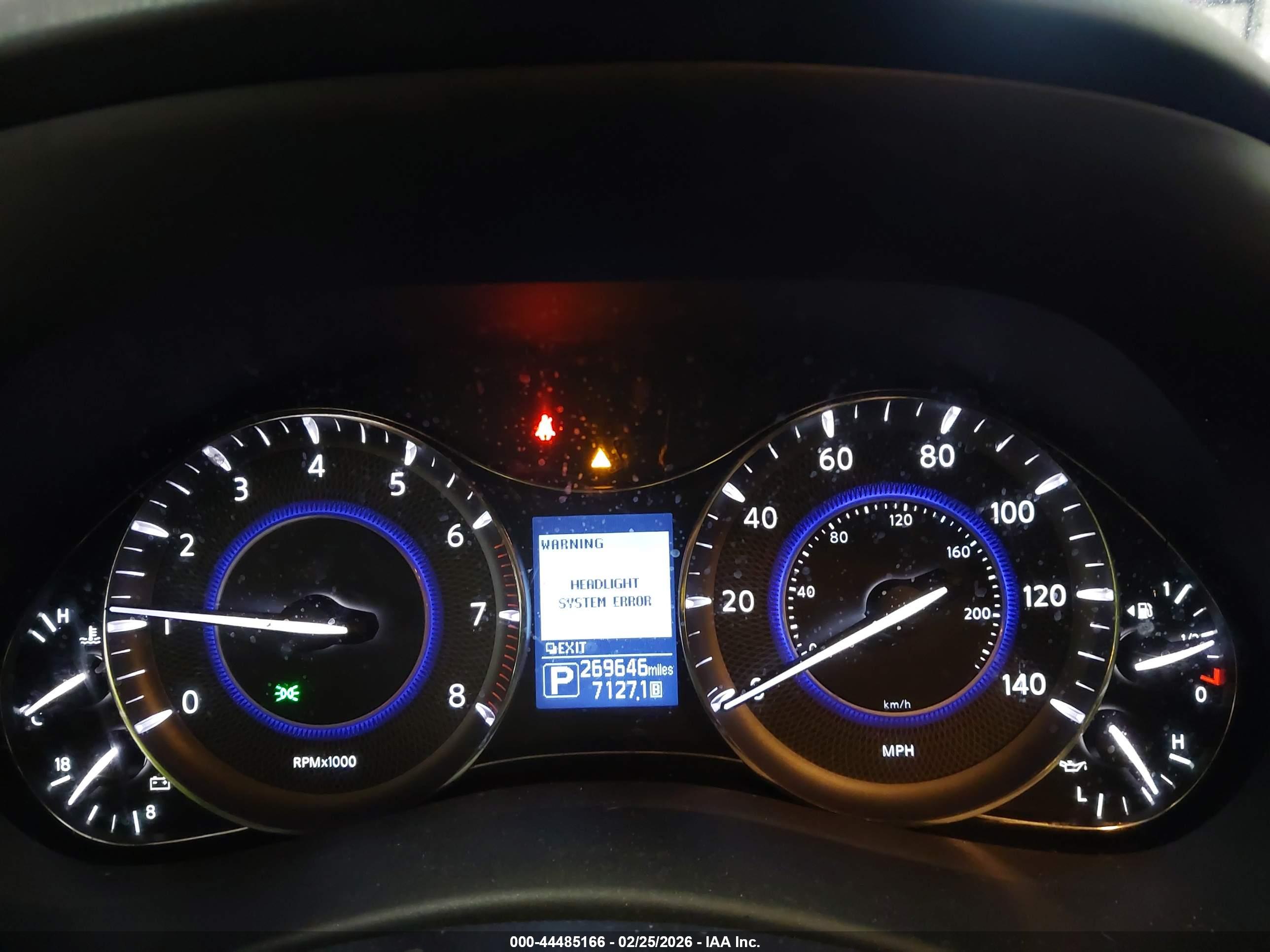 INFINITI QX80 image 7