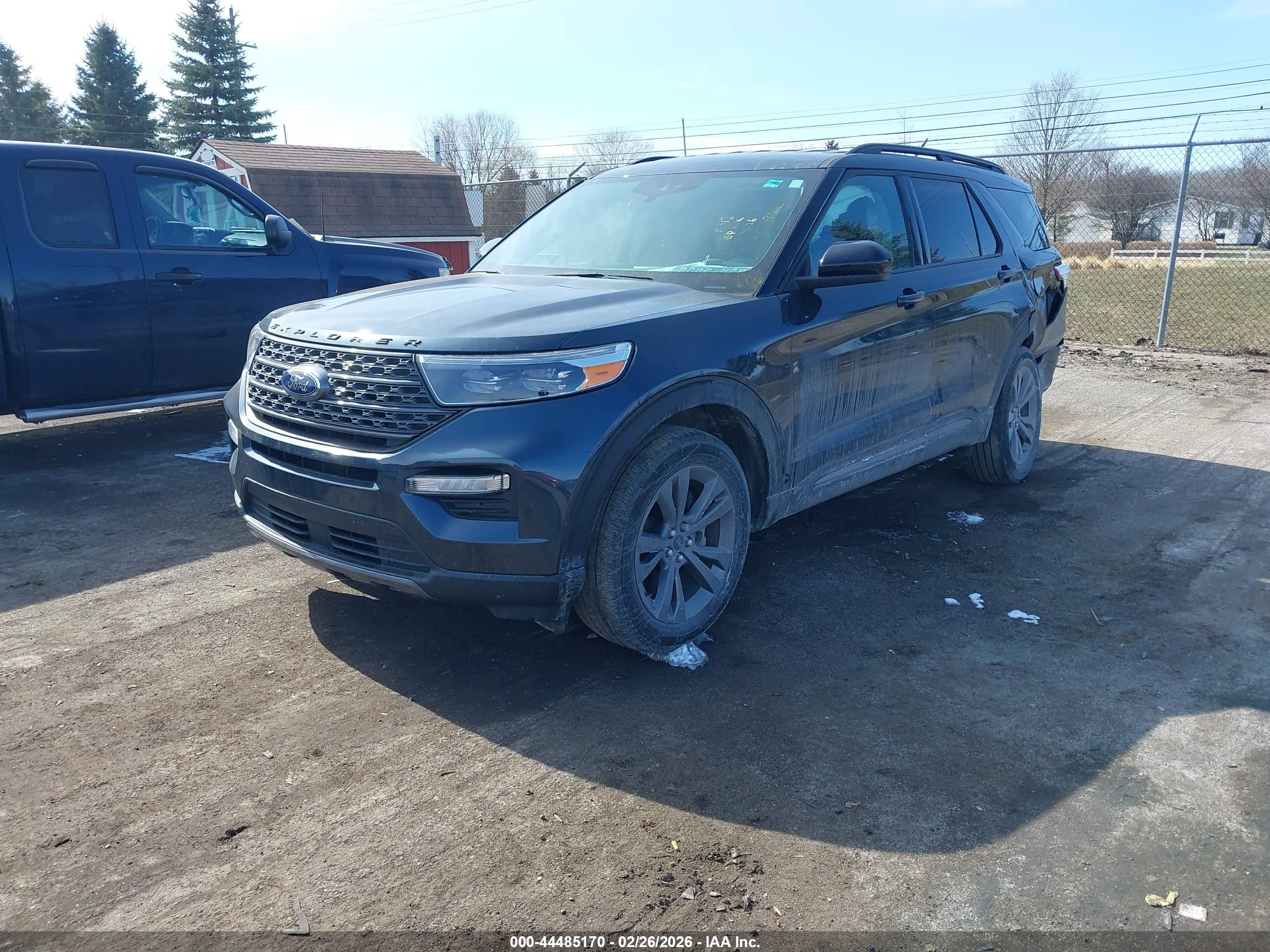 FORD EXPLORER image 2