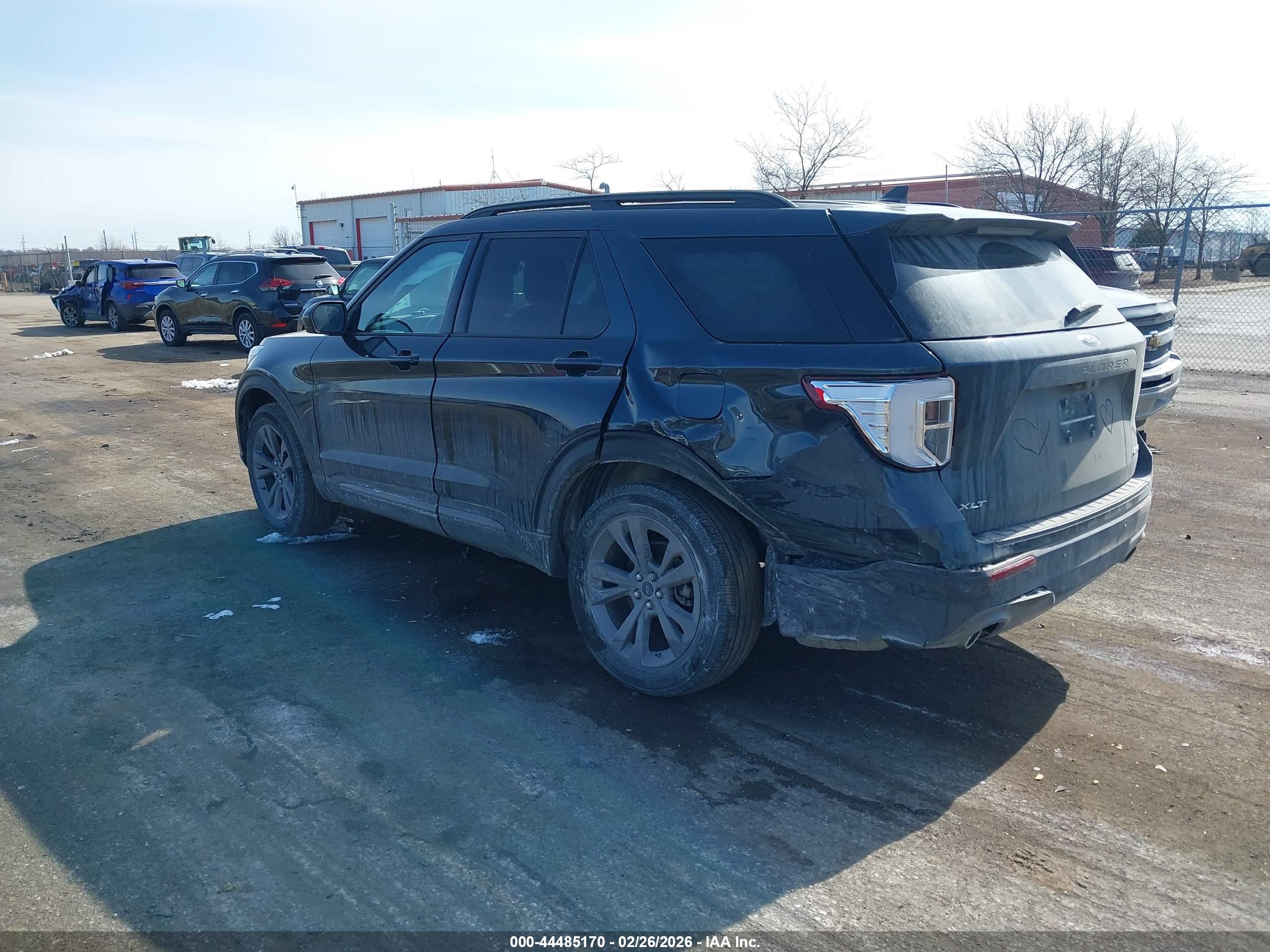 FORD EXPLORER image 3
