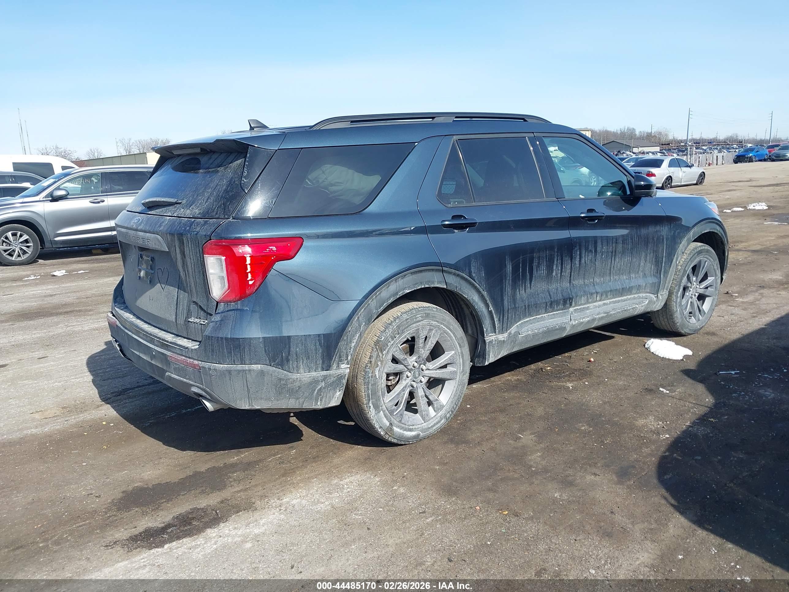 FORD EXPLORER image 4