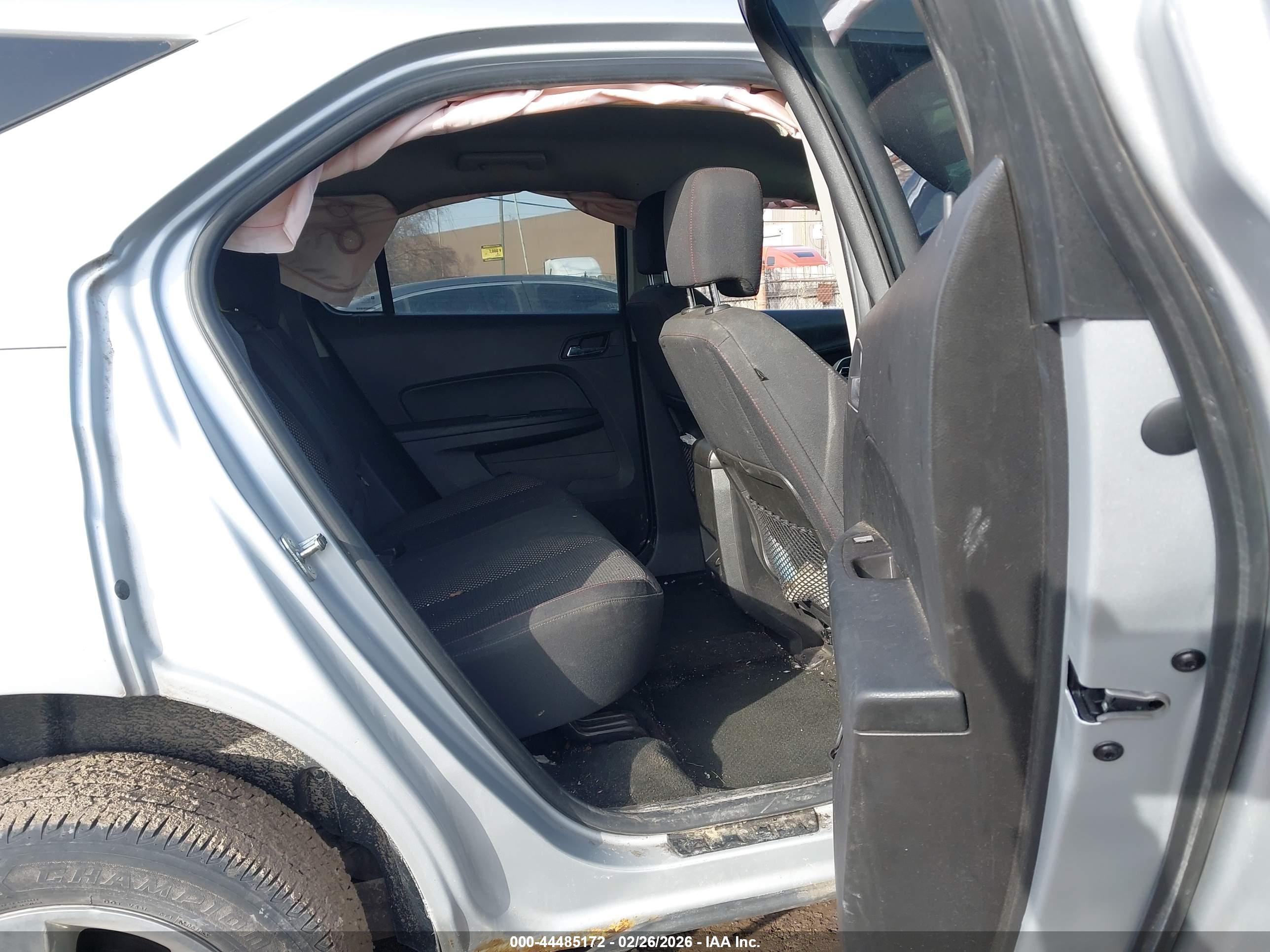 CHEVROLET EQUINOX image 8