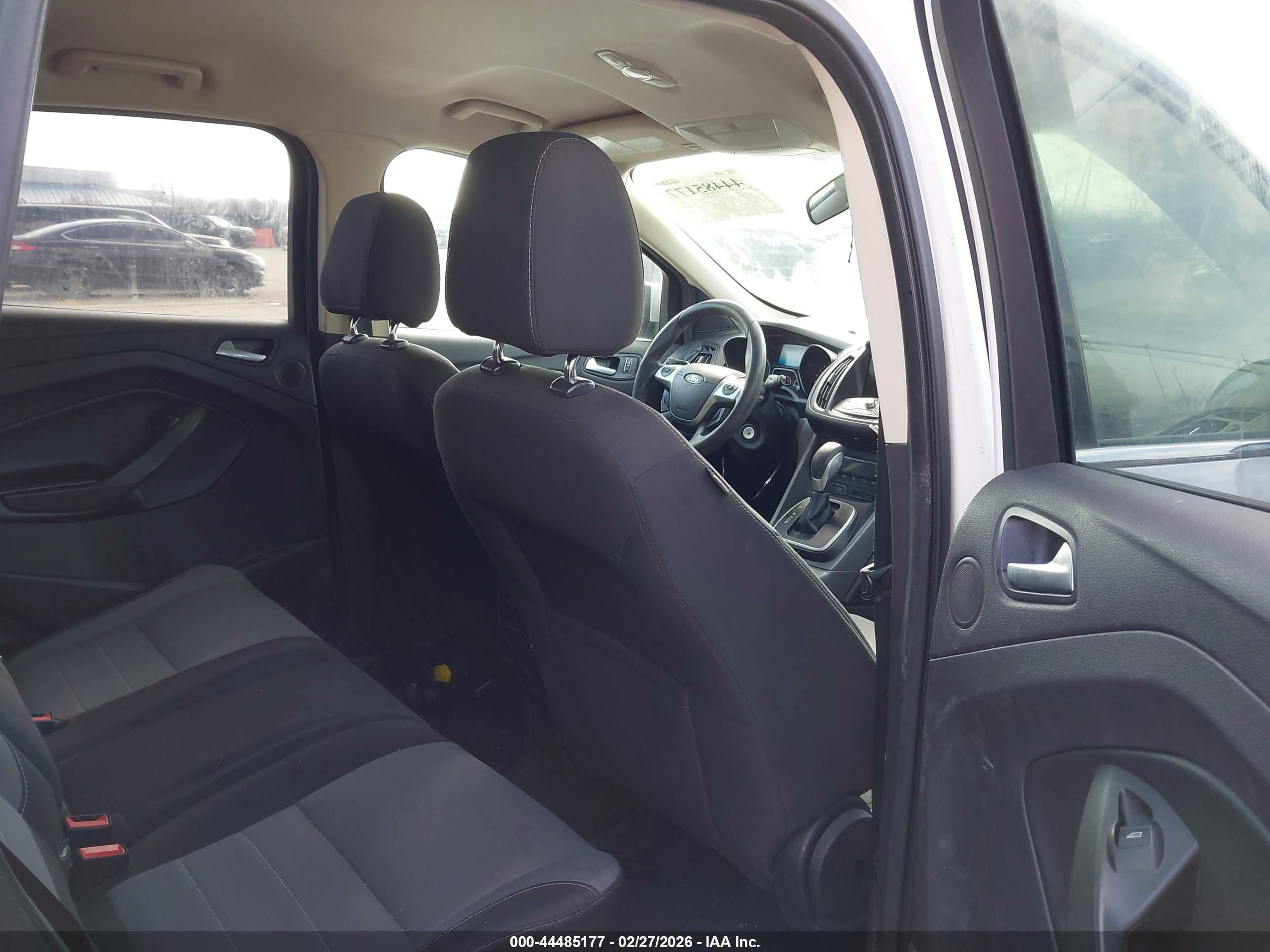 FORD ESCAPE image 8