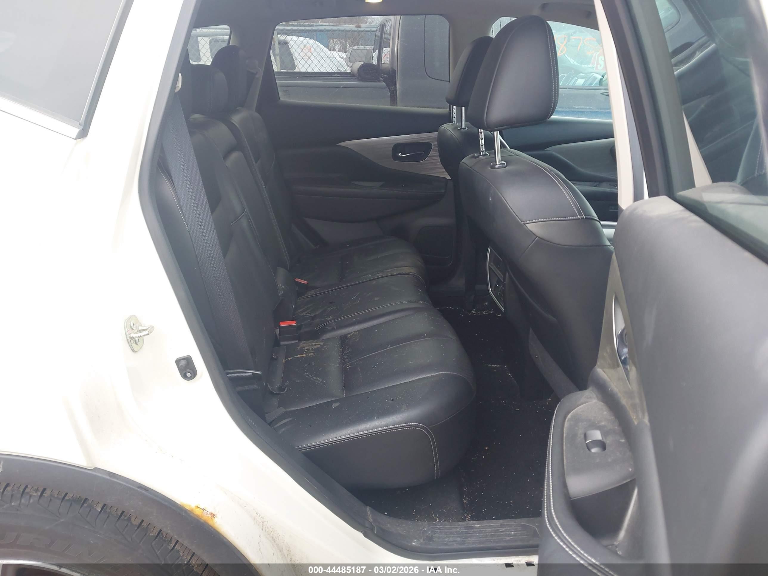 NISSAN MURANO image 8