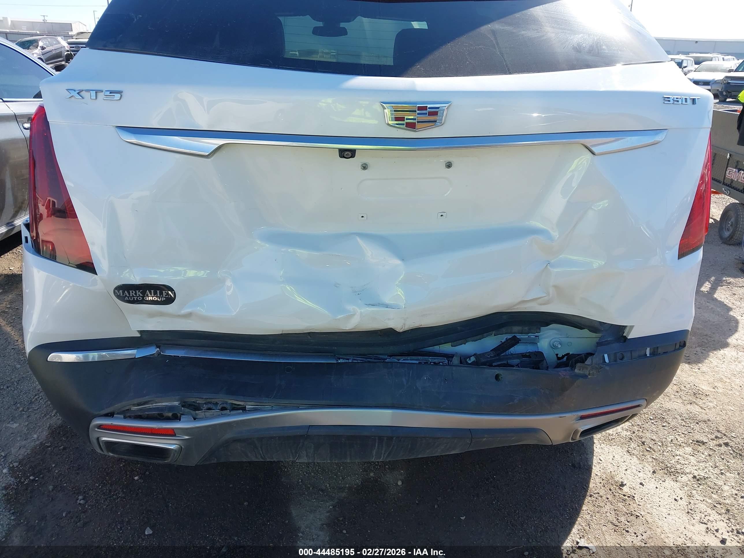CADILLAC XT5 image 6