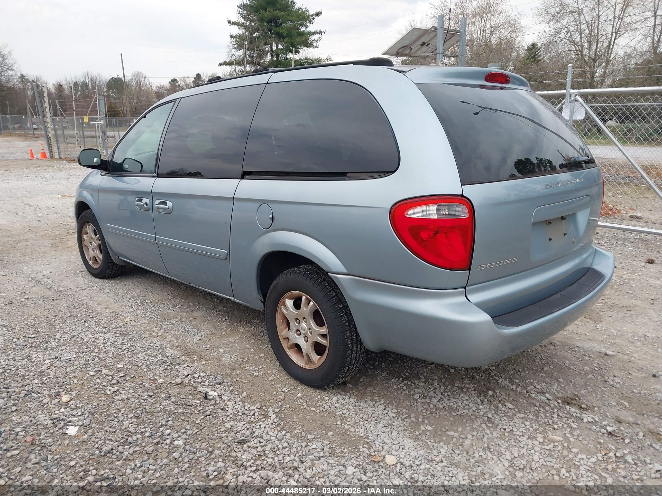 DODGE GRAND image 3