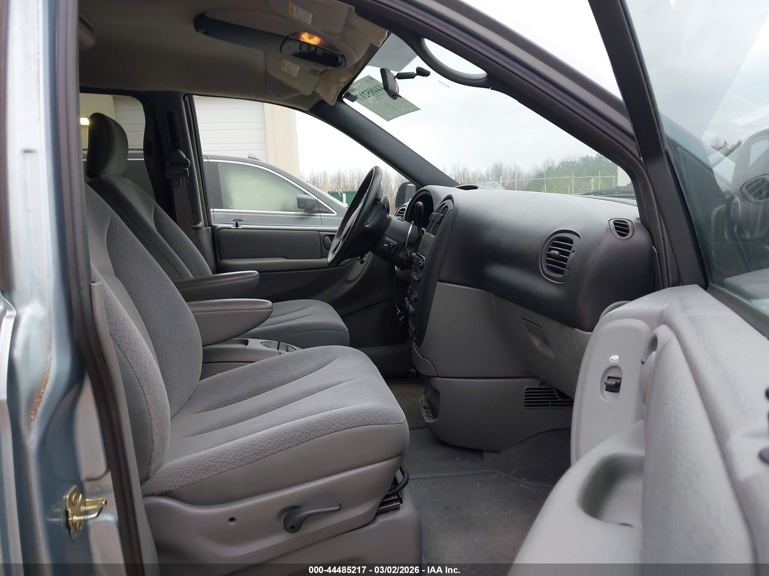 DODGE GRAND image 5