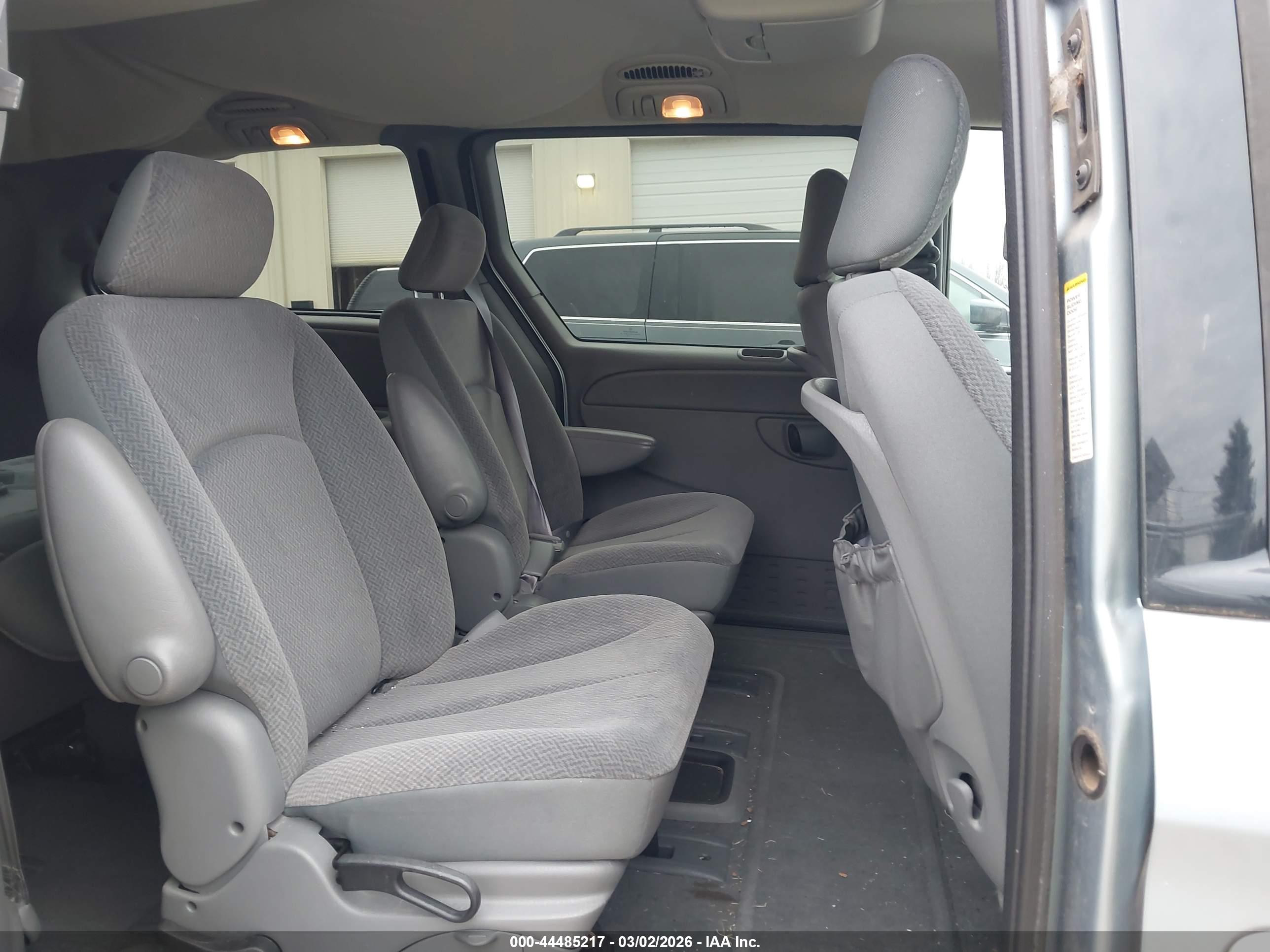 DODGE GRAND image 8