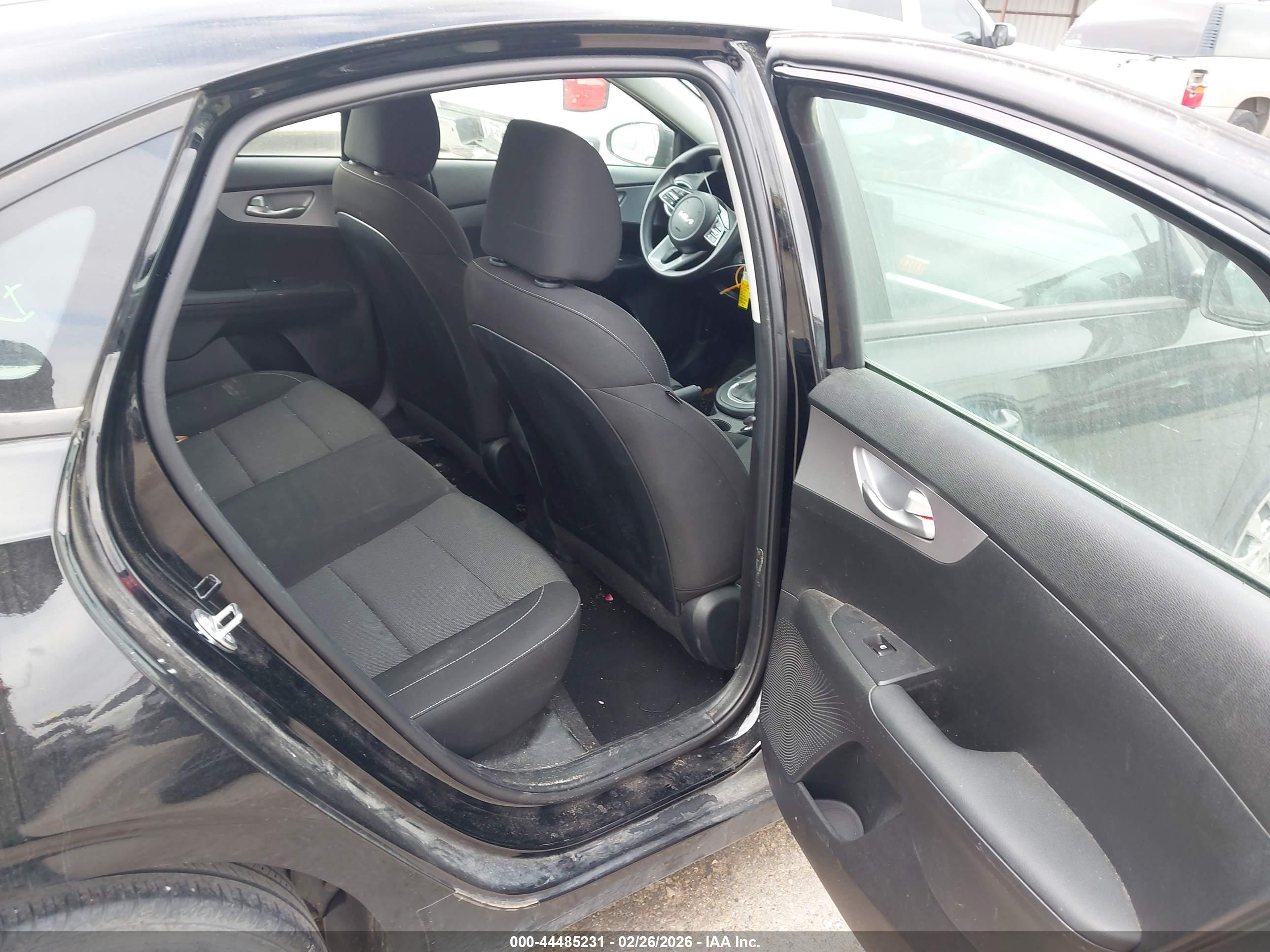 KIA FORTE image 8