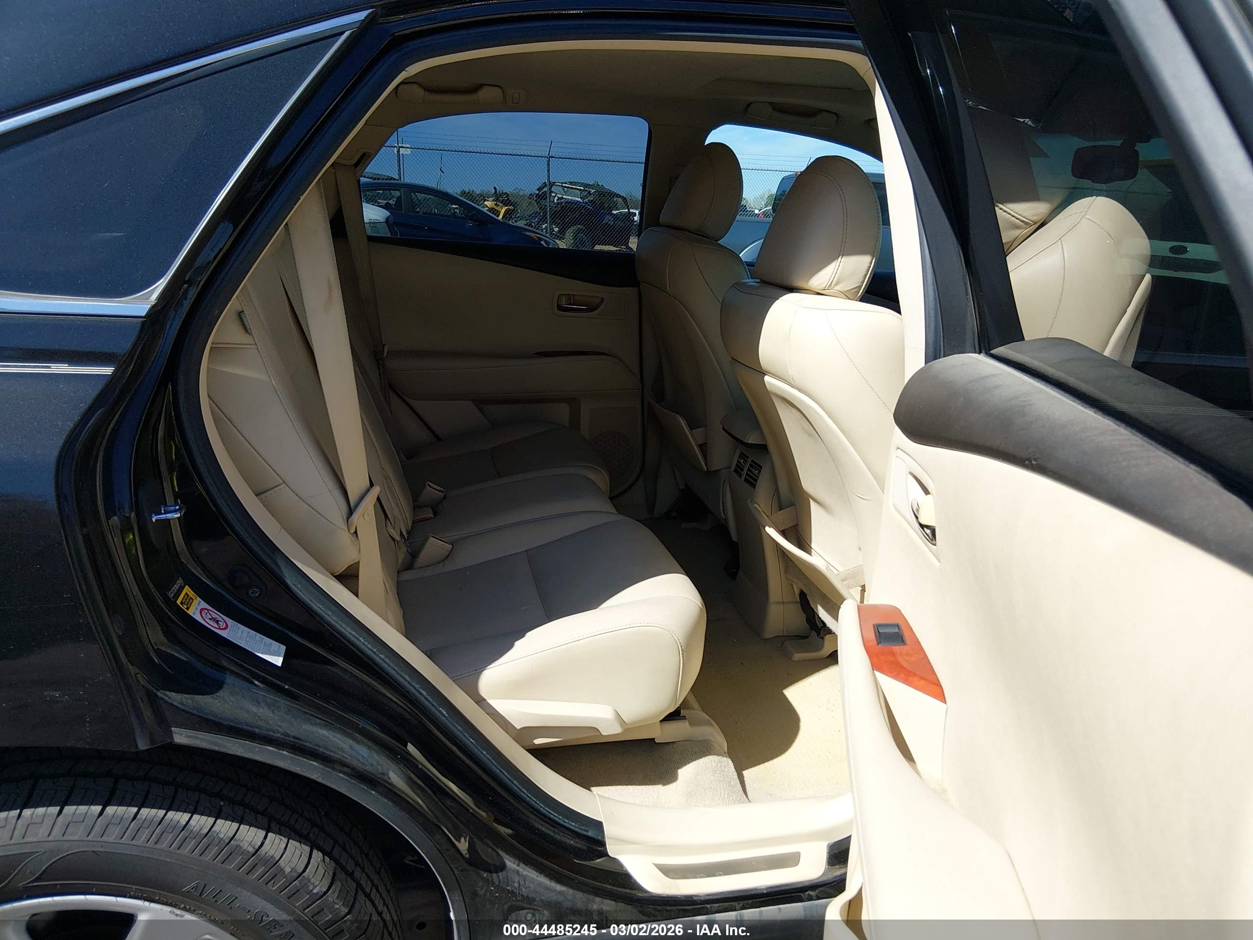 LEXUS RX image 8