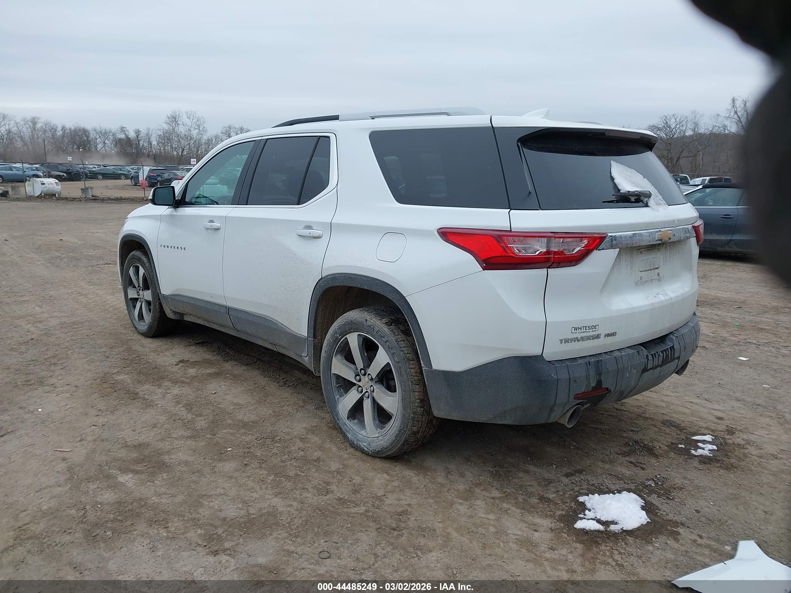 CHEVROLET TRAVERSE image 3