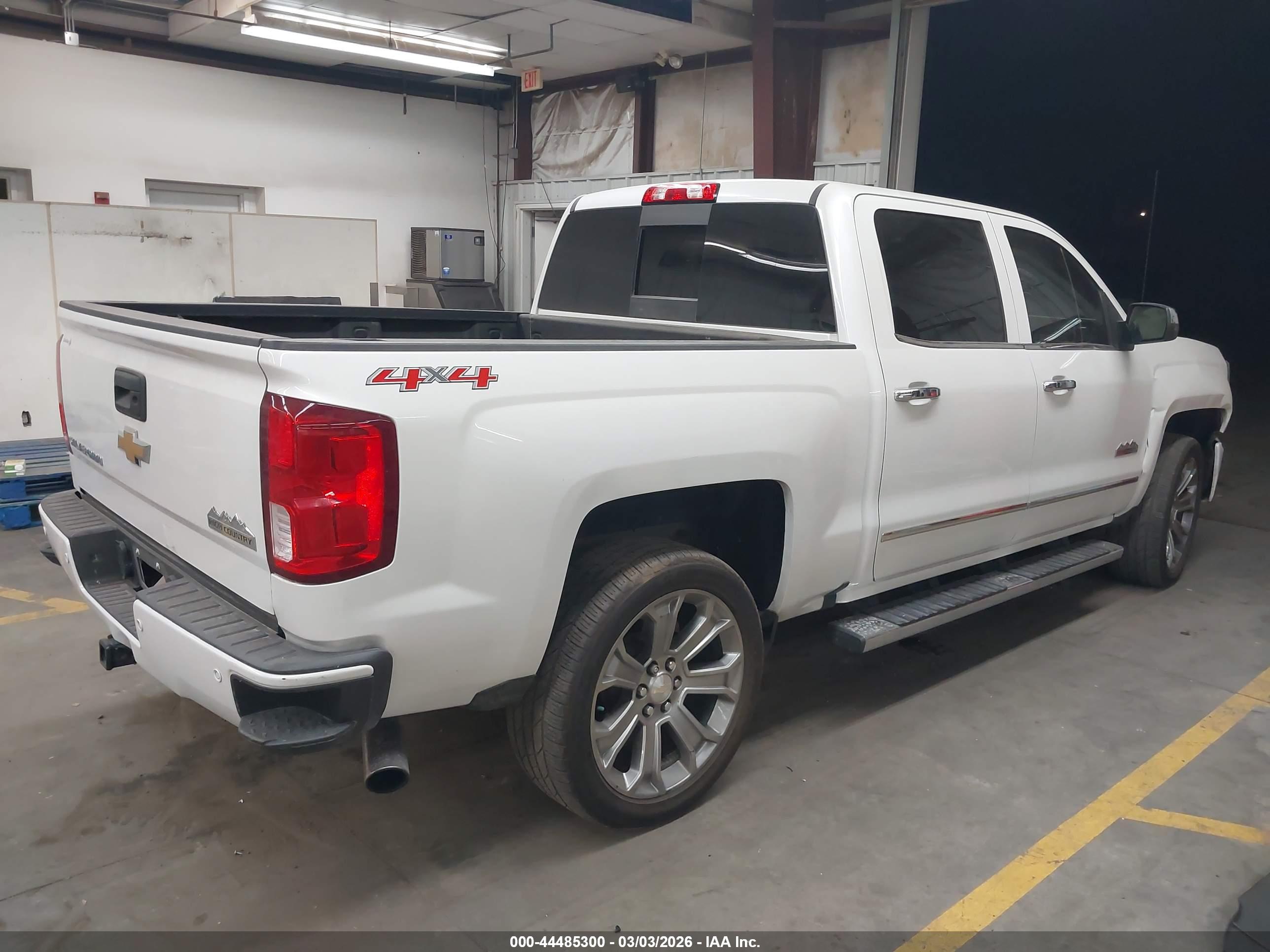 CHEVROLET SILVERADO image 4