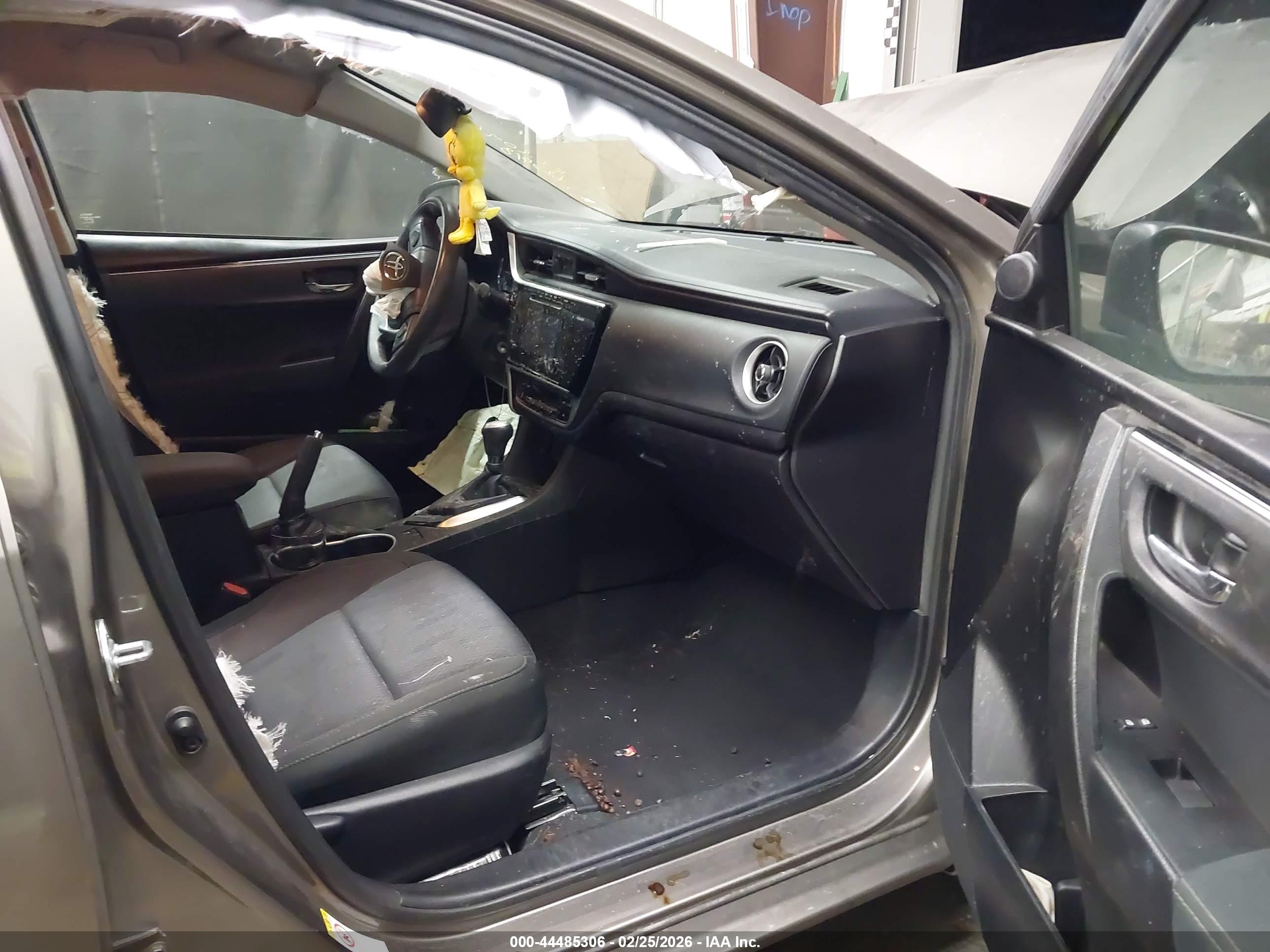 TOYOTA COROLLA image 5