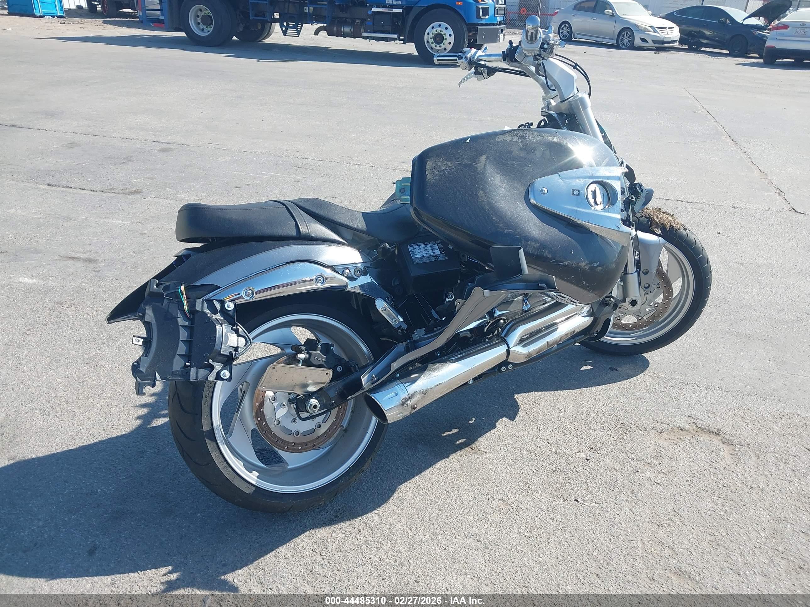 SUZUKI VZR1800 image 4