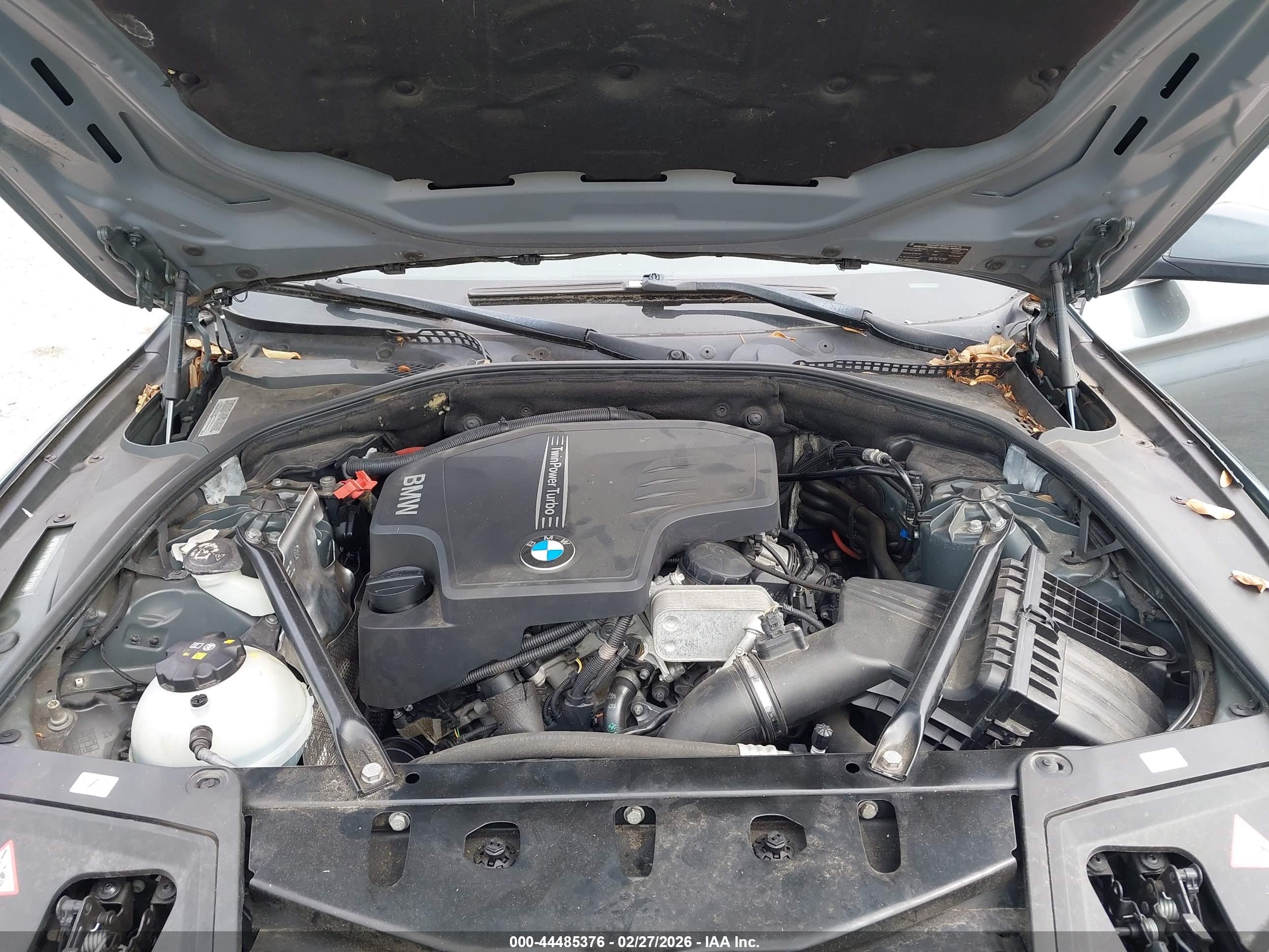 BMW 528I image 10