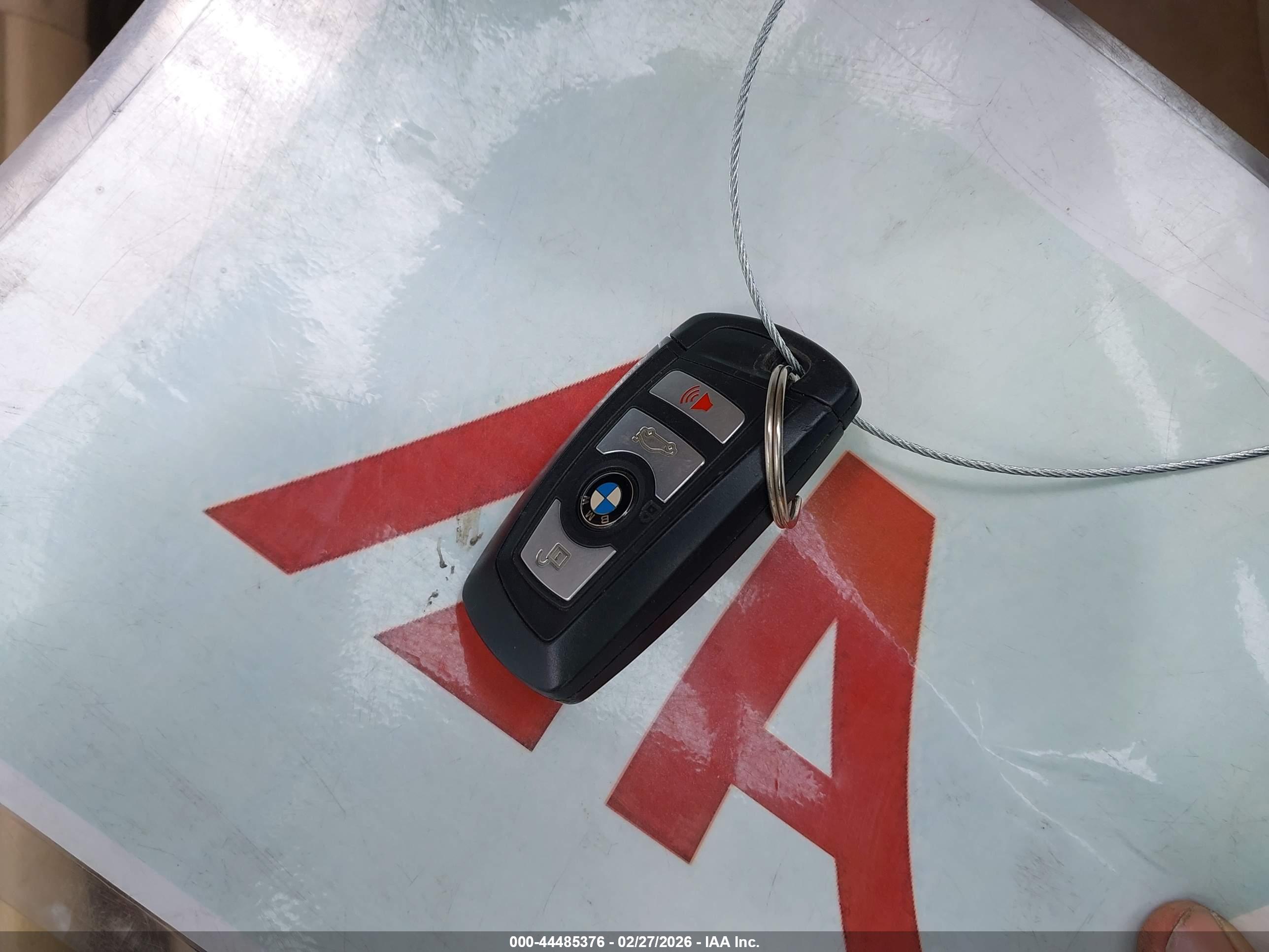 BMW 528I image 11