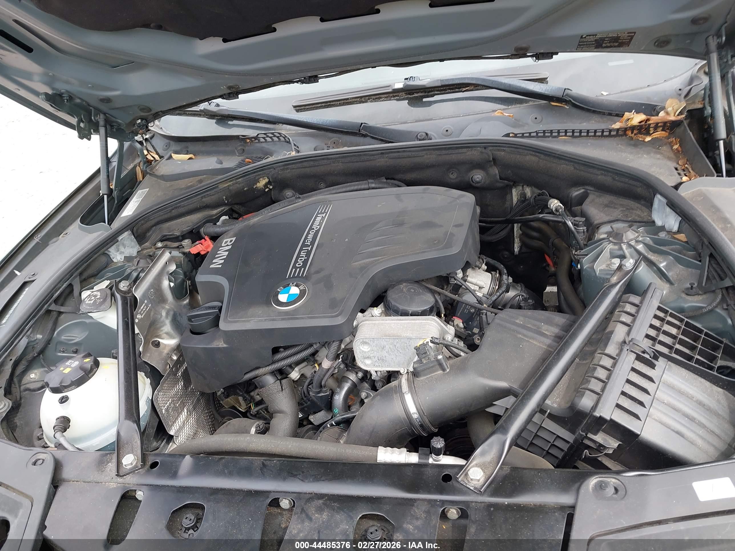 BMW 528I image 6