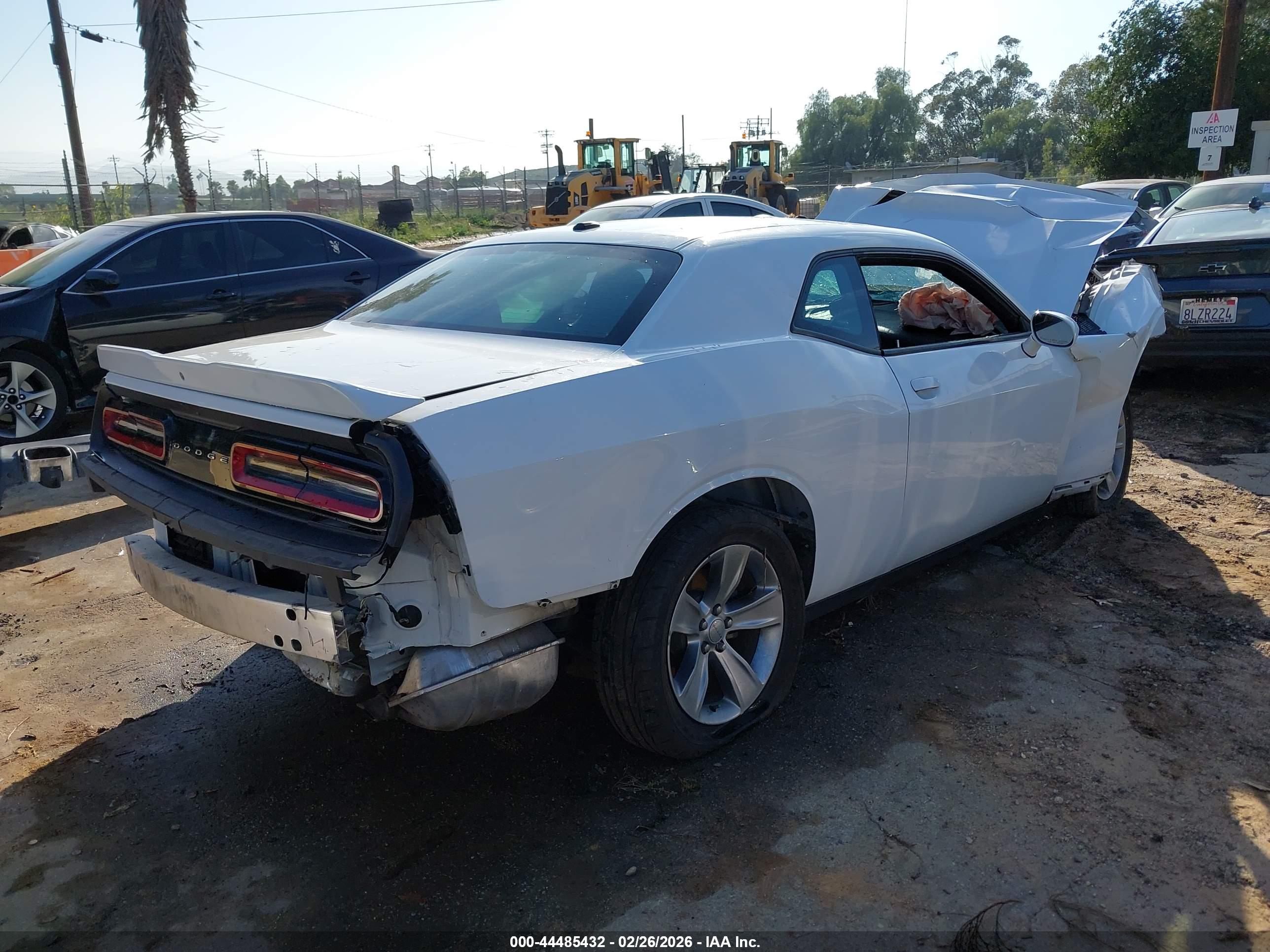 DODGE CHALLENGER image 4