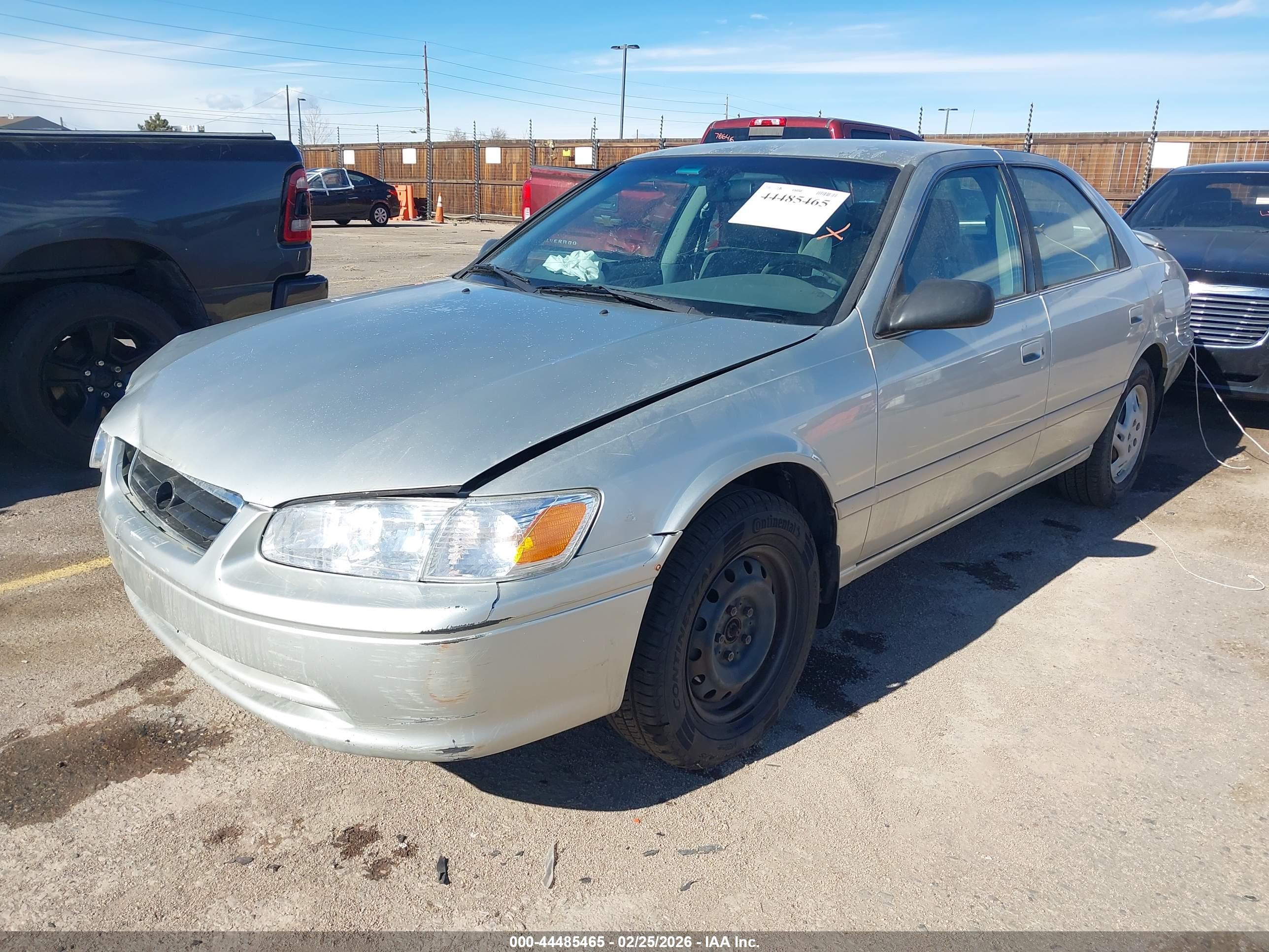TOYOTA CAMRY image 2