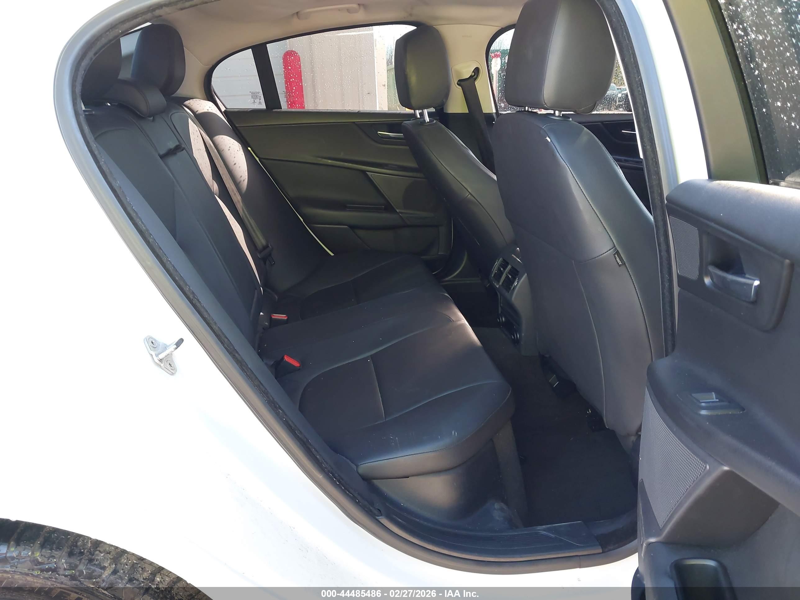 JAGUAR XE image 8