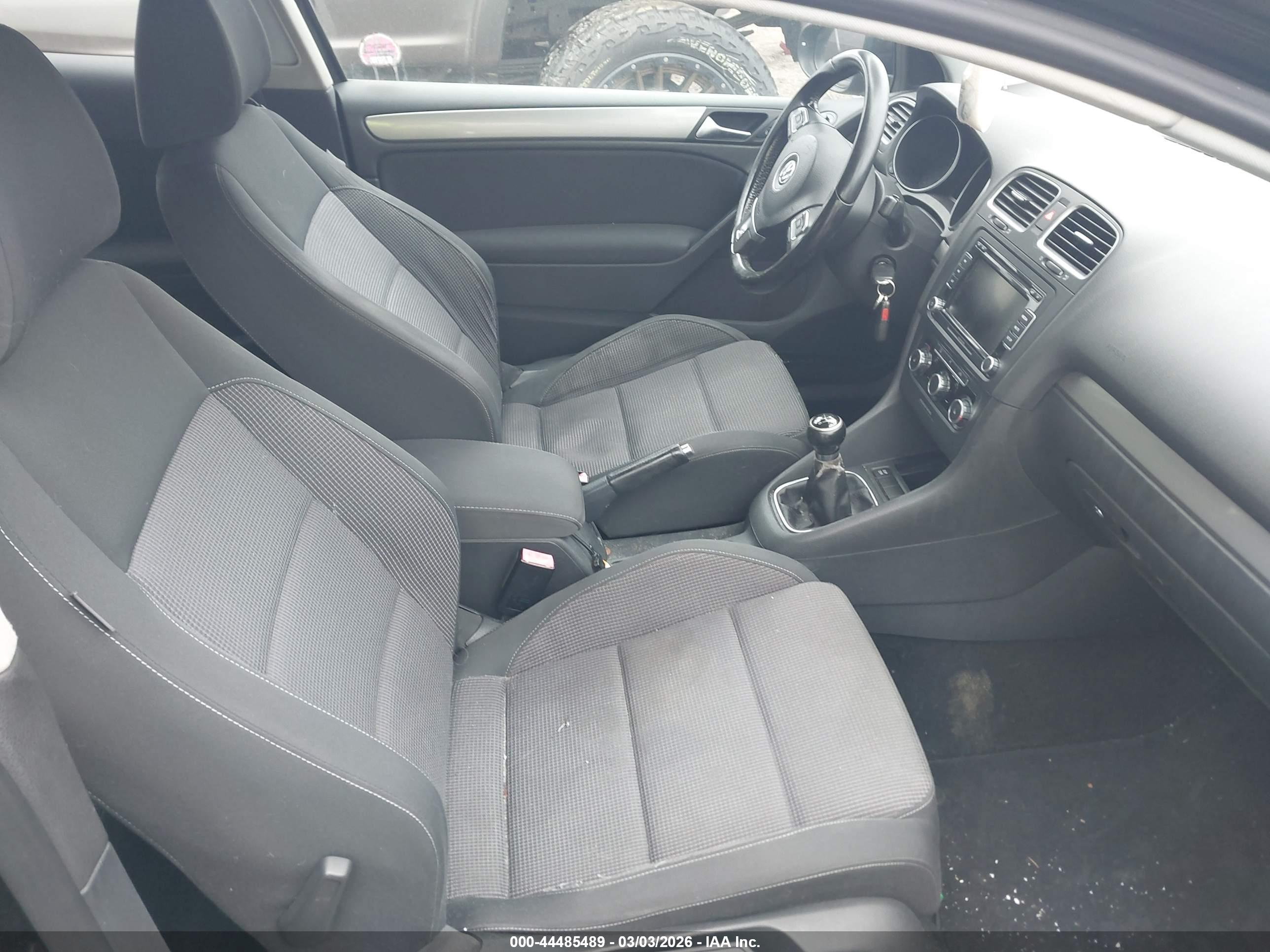 VOLKSWAGEN GOLF image 5
