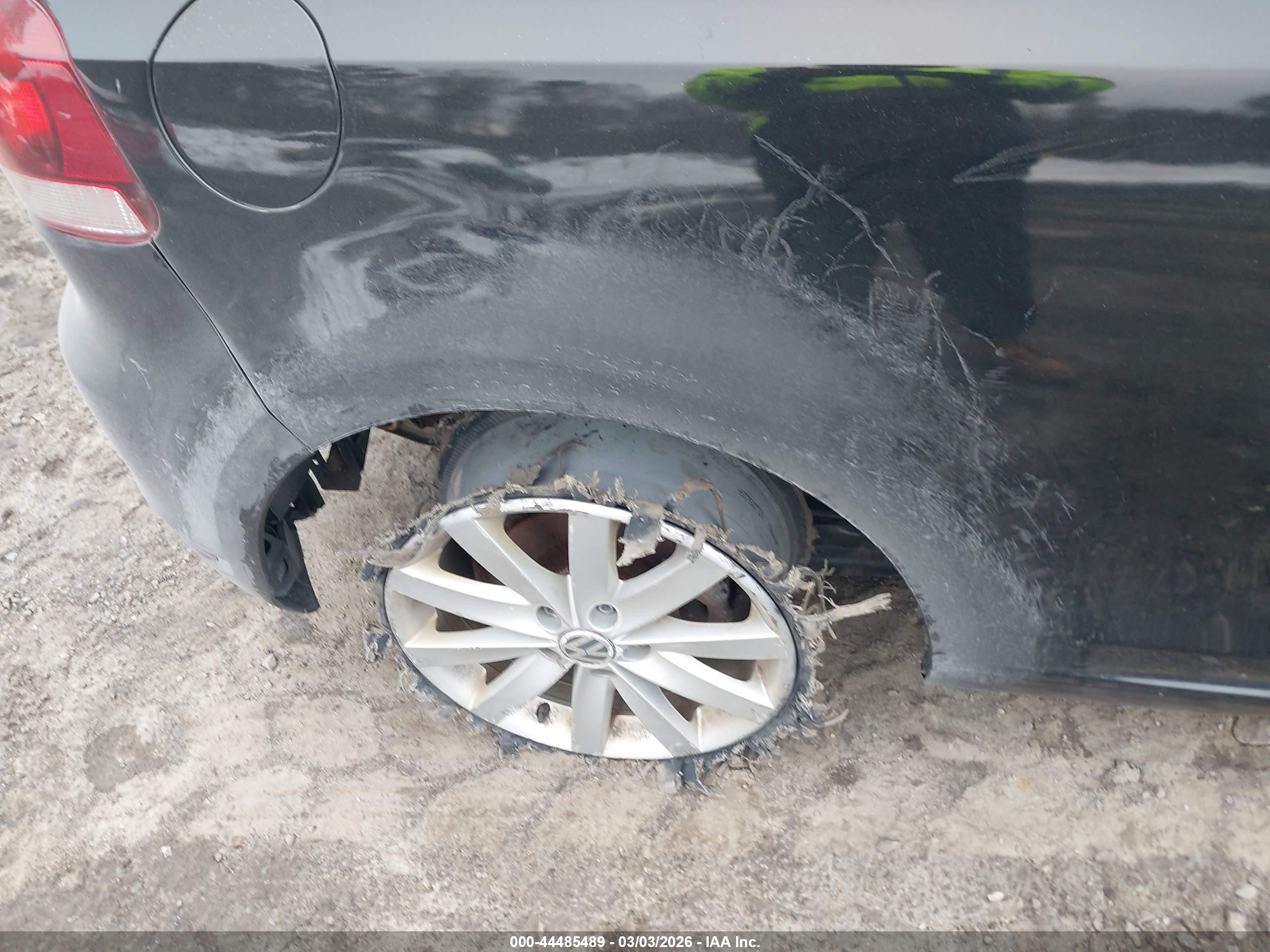VOLKSWAGEN GOLF image 6