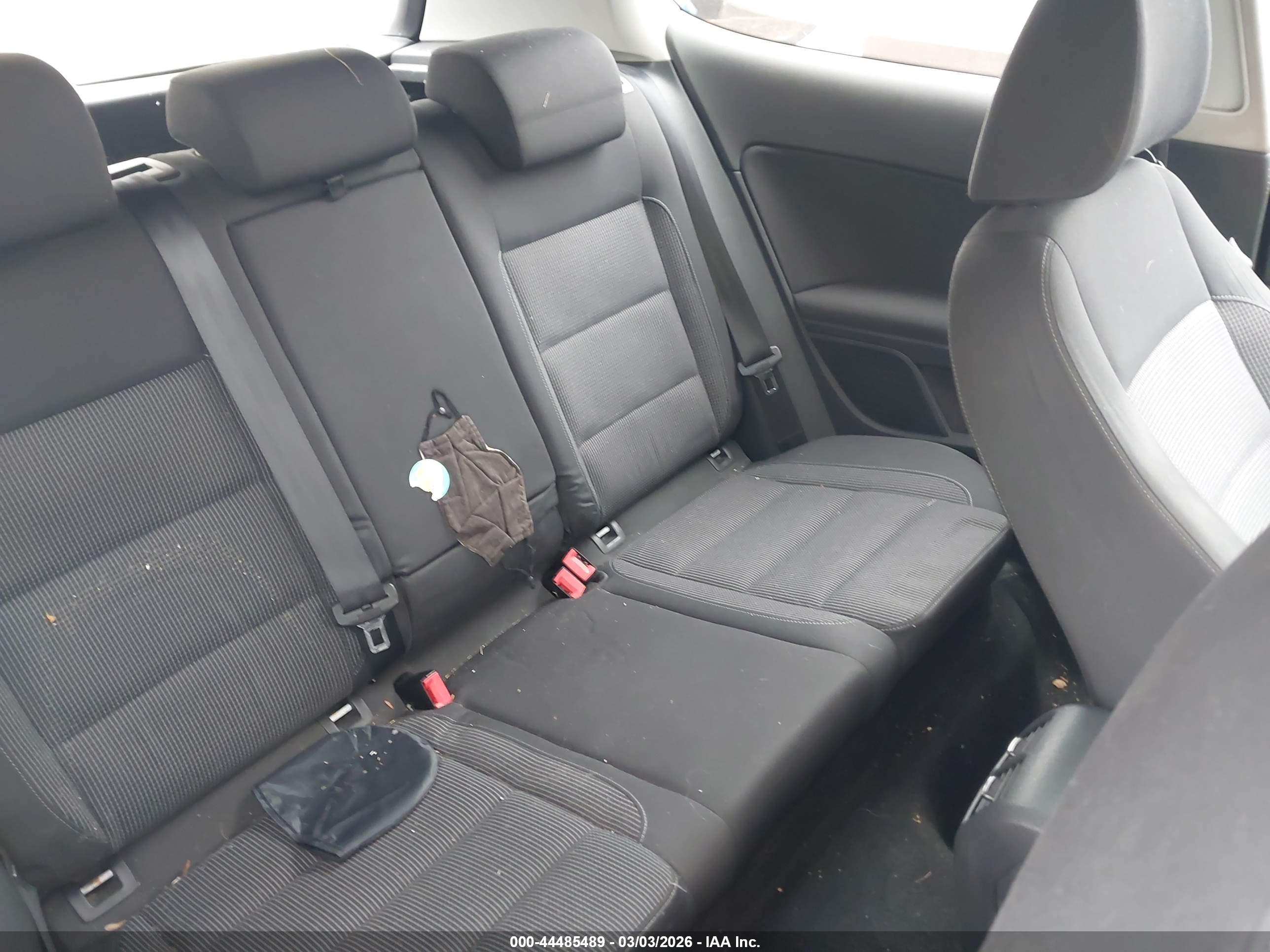 VOLKSWAGEN GOLF image 8