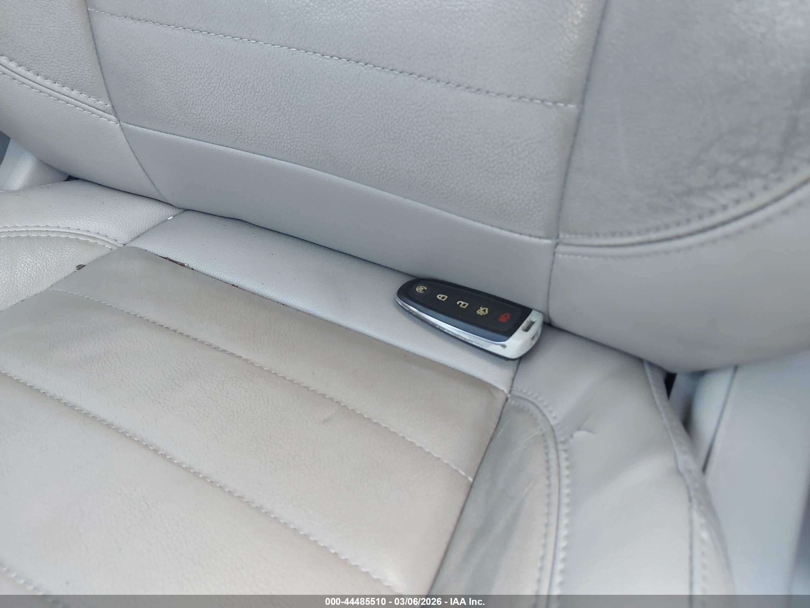 FORD ESCAPE image 11